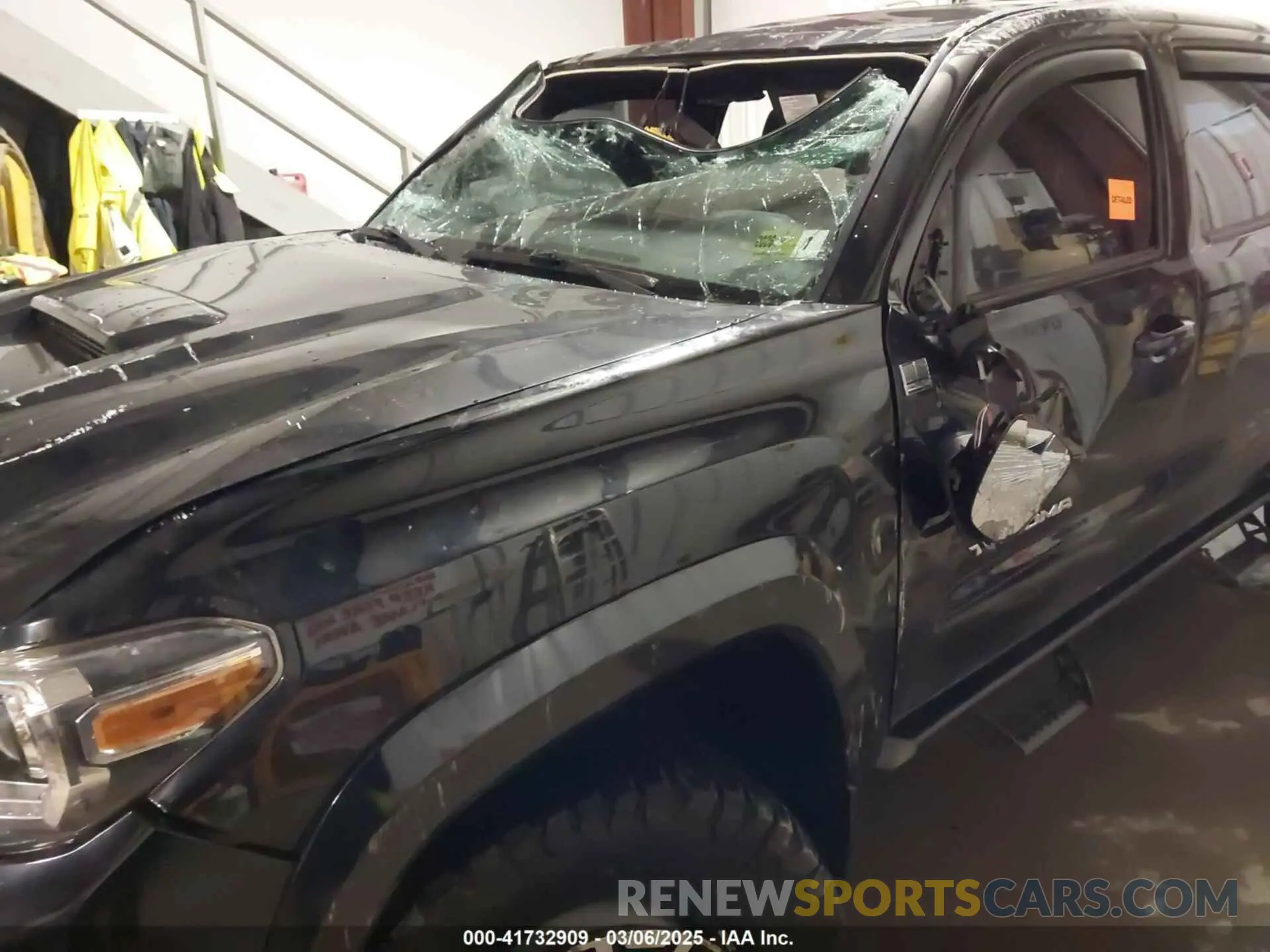 13 Photograph of a damaged car 3TMCZ5AN4LM351344 TOYOTA TACOMA 2020