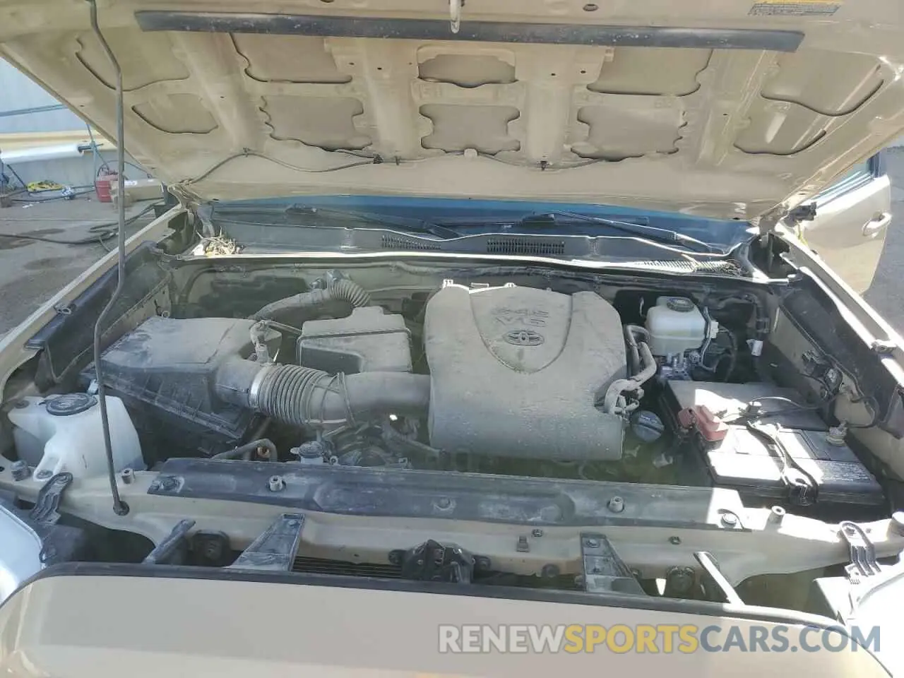 11 Photograph of a damaged car 3TMCZ5AN5LM289114 TOYOTA TACOMA 2020