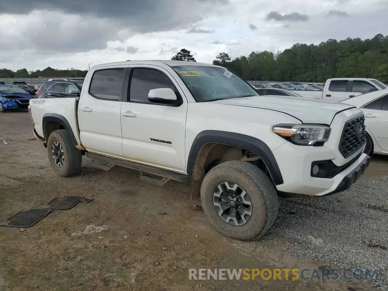4 Photograph of a damaged car 3TMCZ5AN5LM292675 TOYOTA TACOMA 2020