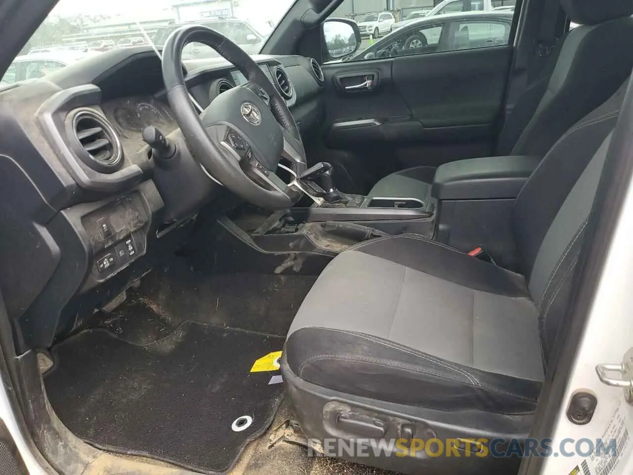 7 Photograph of a damaged car 3TMCZ5AN5LM292675 TOYOTA TACOMA 2020