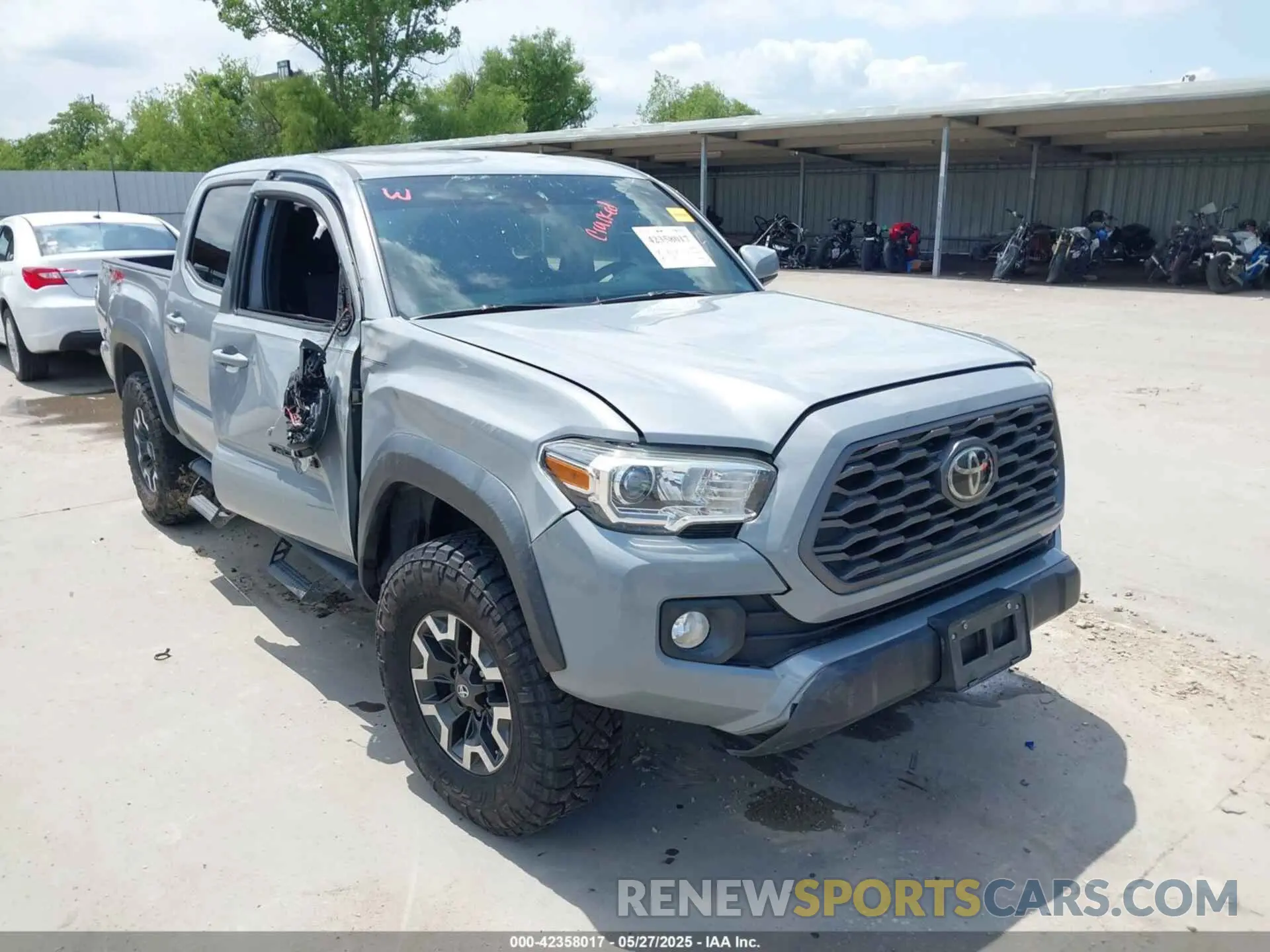 1 Photograph of a damaged car 3TMCZ5AN5LM318434 TOYOTA TACOMA 2020