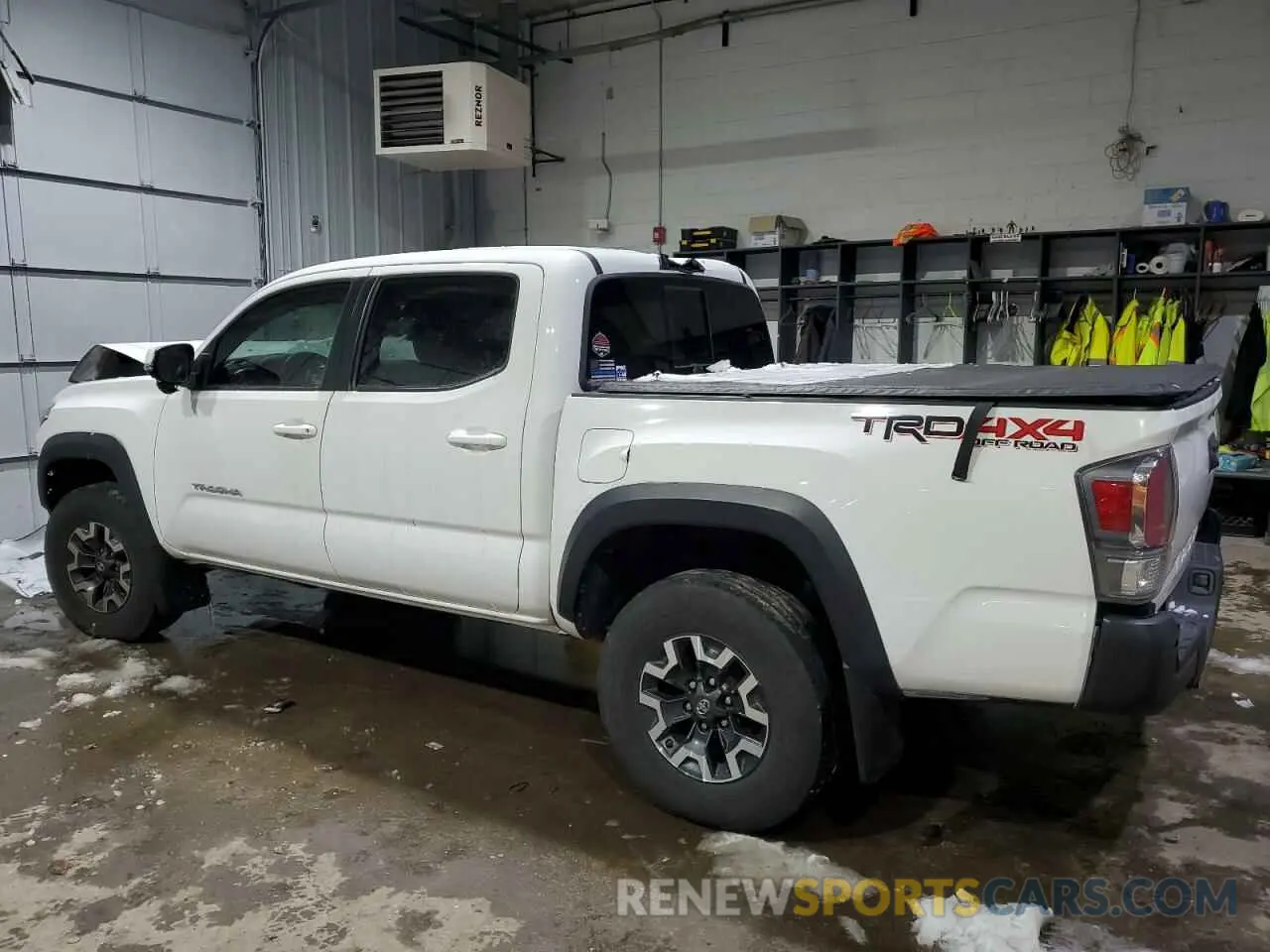 2 Photograph of a damaged car 3TMCZ5AN5LM325643 TOYOTA TACOMA 2020