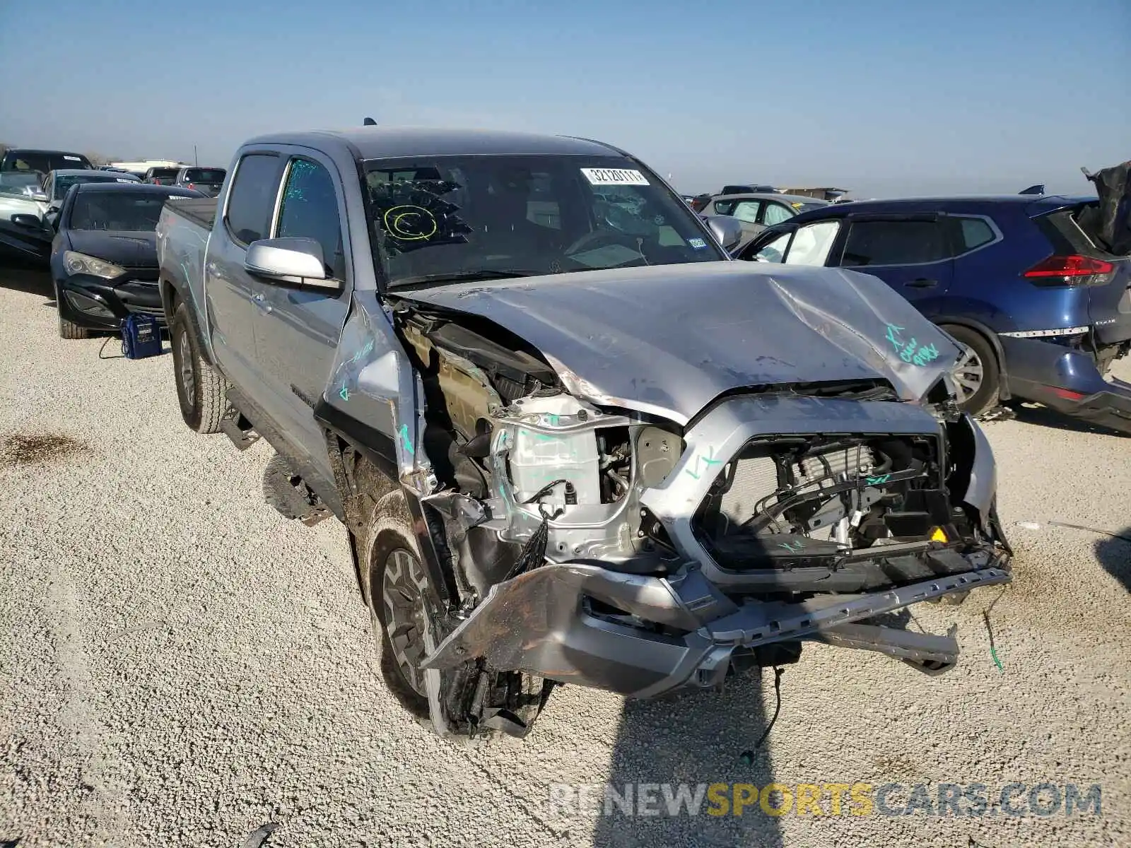 1 Photograph of a damaged car 3TMCZ5AN5LM326369 TOYOTA TACOMA 2020