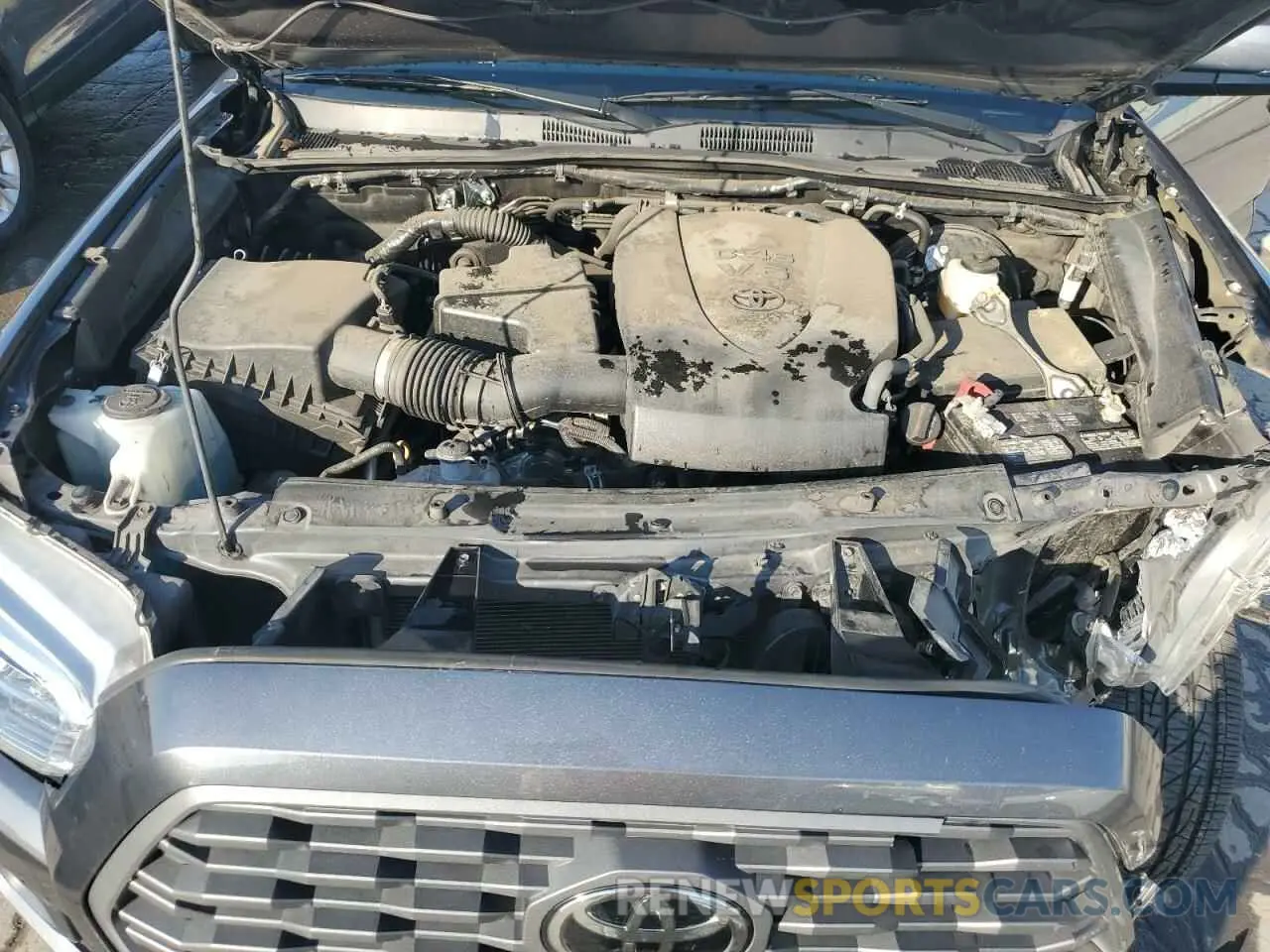 11 Photograph of a damaged car 3TMCZ5AN5LM339784 TOYOTA TACOMA 2020