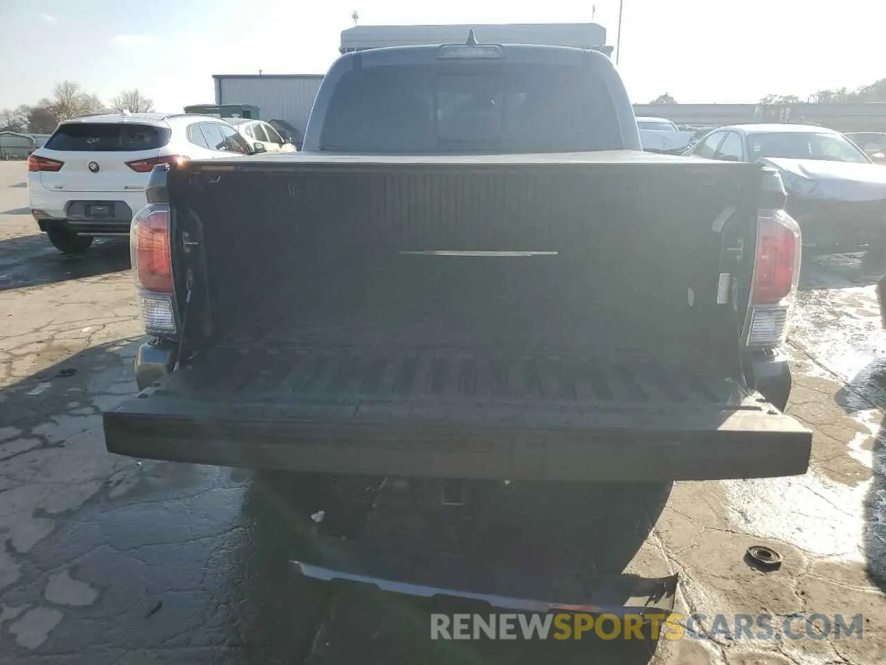 12 Photograph of a damaged car 3TMCZ5AN5LM339784 TOYOTA TACOMA 2020