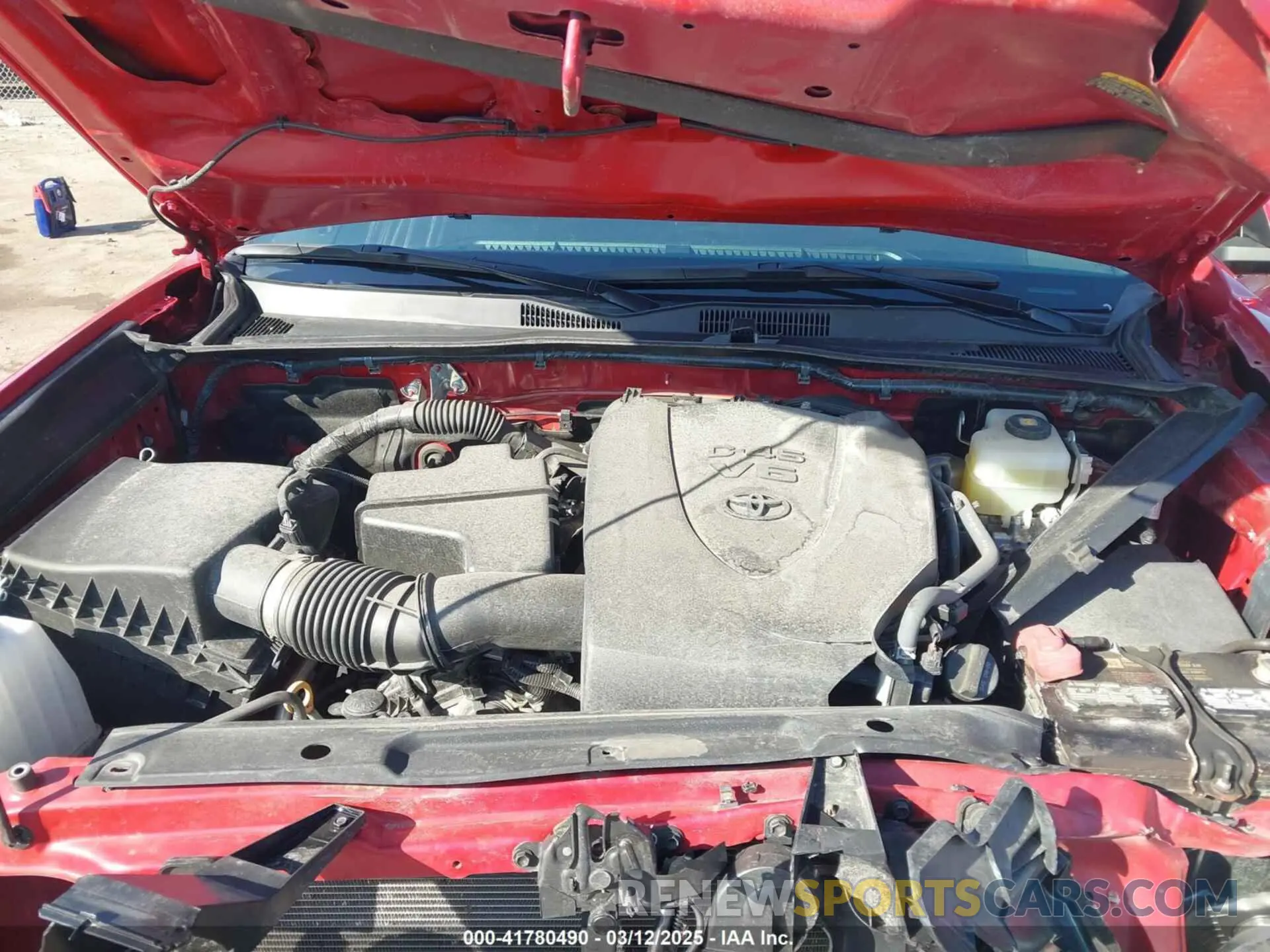10 Photograph of a damaged car 3TMCZ5AN5LM347979 TOYOTA TACOMA 2020