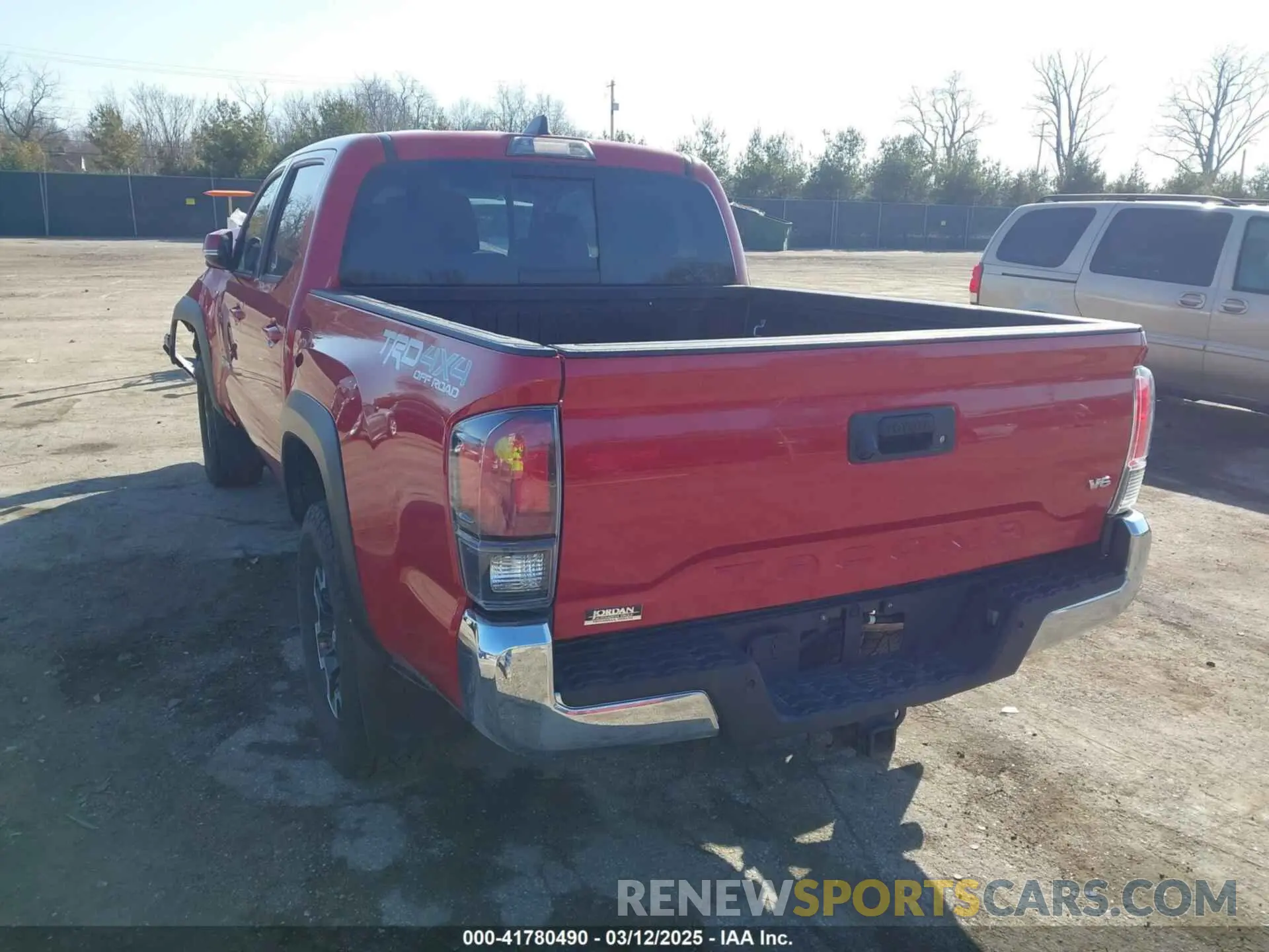 3 Photograph of a damaged car 3TMCZ5AN5LM347979 TOYOTA TACOMA 2020