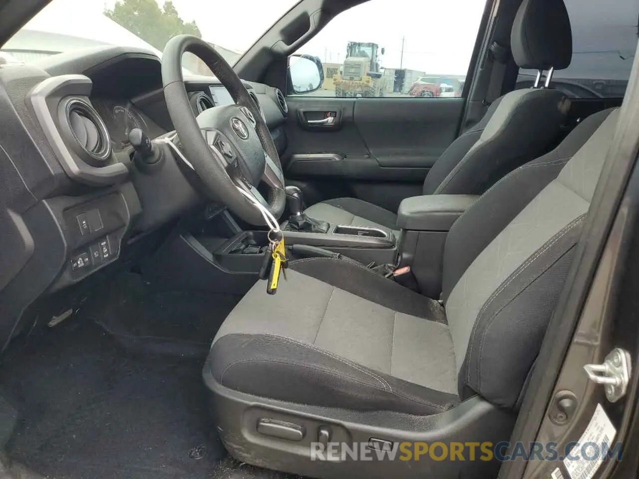7 Photograph of a damaged car 3TMCZ5AN5LM349411 TOYOTA TACOMA 2020