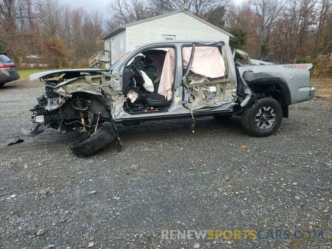 9 Photograph of a damaged car 3TMCZ5AN5LM367102 TOYOTA TACOMA 2020