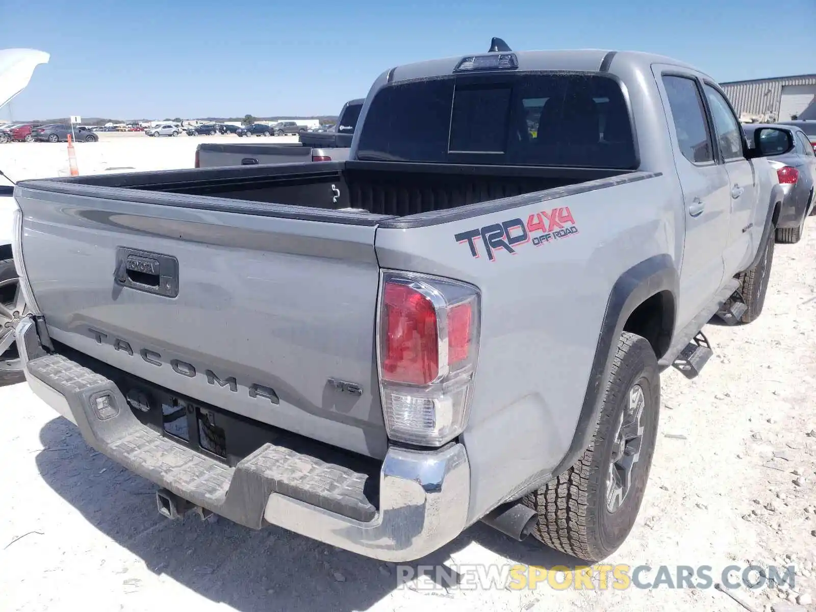 4 Photograph of a damaged car 3TMCZ5AN5LM368055 TOYOTA TACOMA 2020