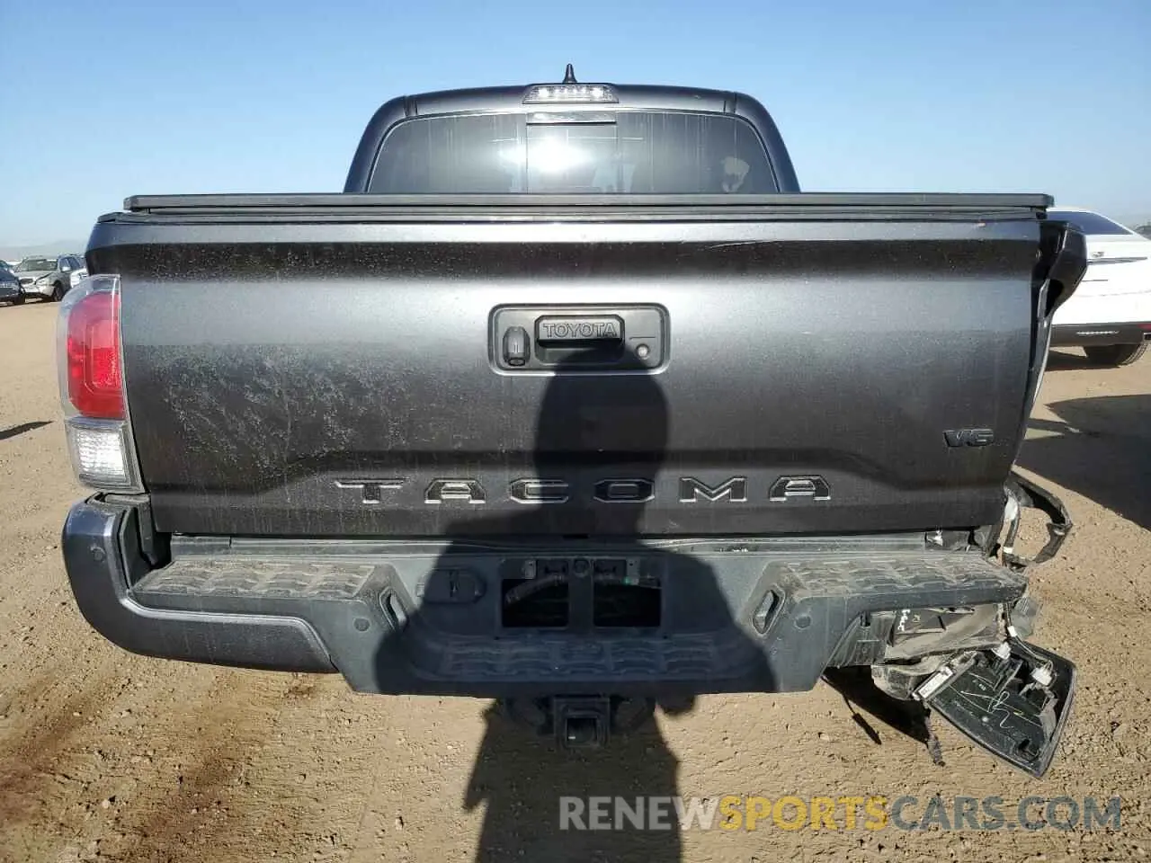 6 Photograph of a damaged car 3TMCZ5AN6LM302906 TOYOTA TACOMA 2020