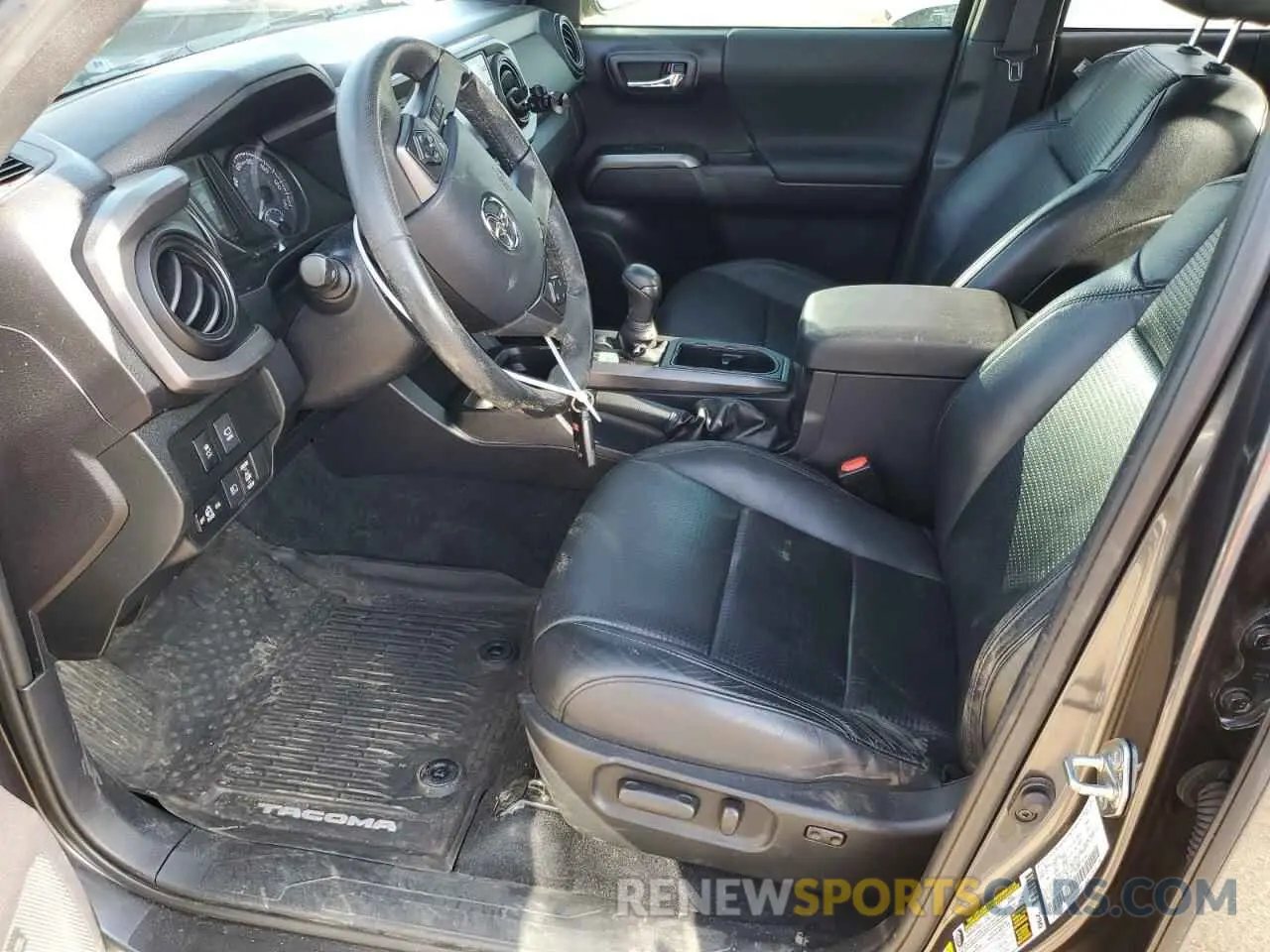 7 Photograph of a damaged car 3TMCZ5AN6LM302906 TOYOTA TACOMA 2020