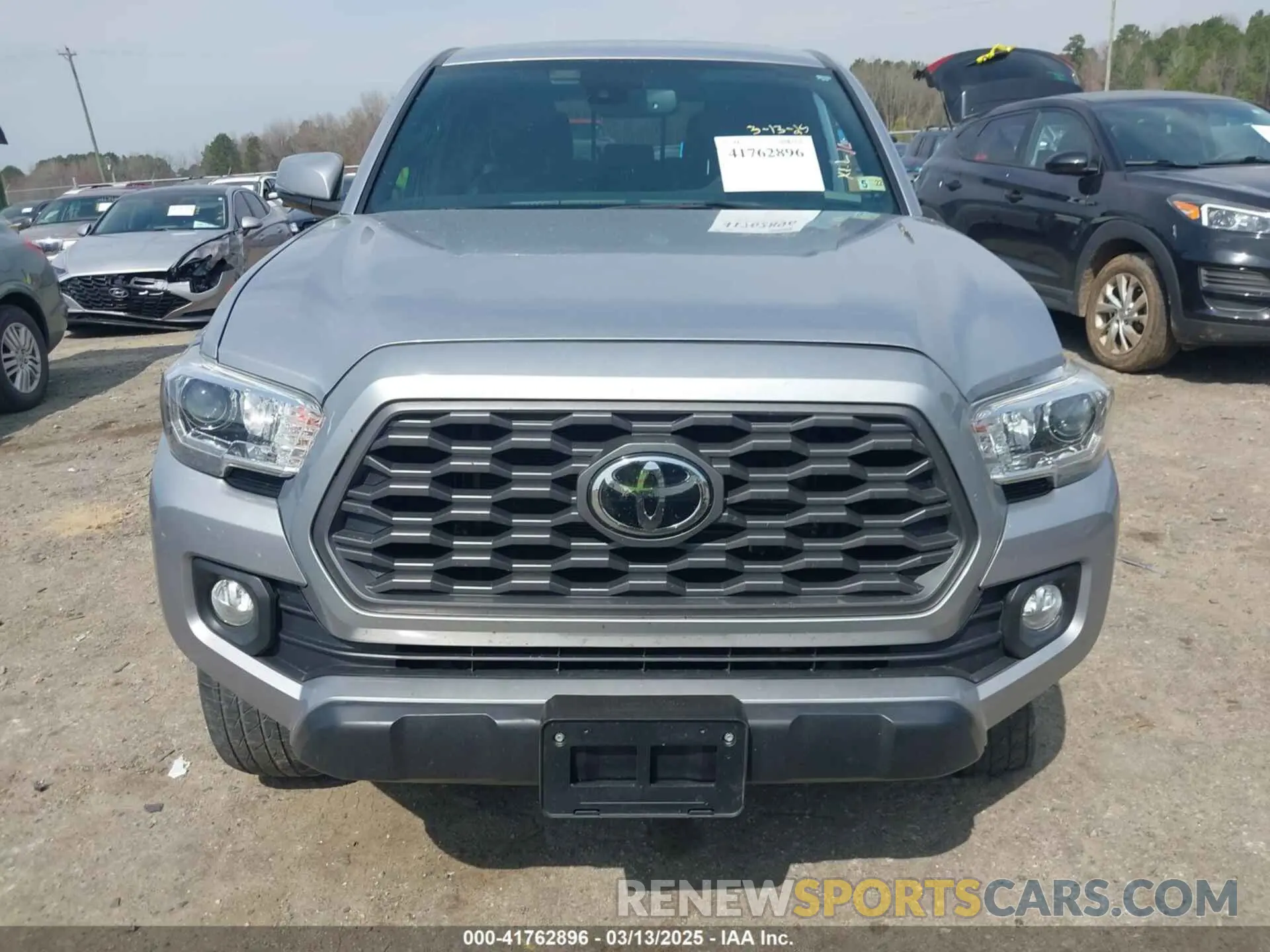 13 Photograph of a damaged car 3TMCZ5AN6LM316336 TOYOTA TACOMA 2020