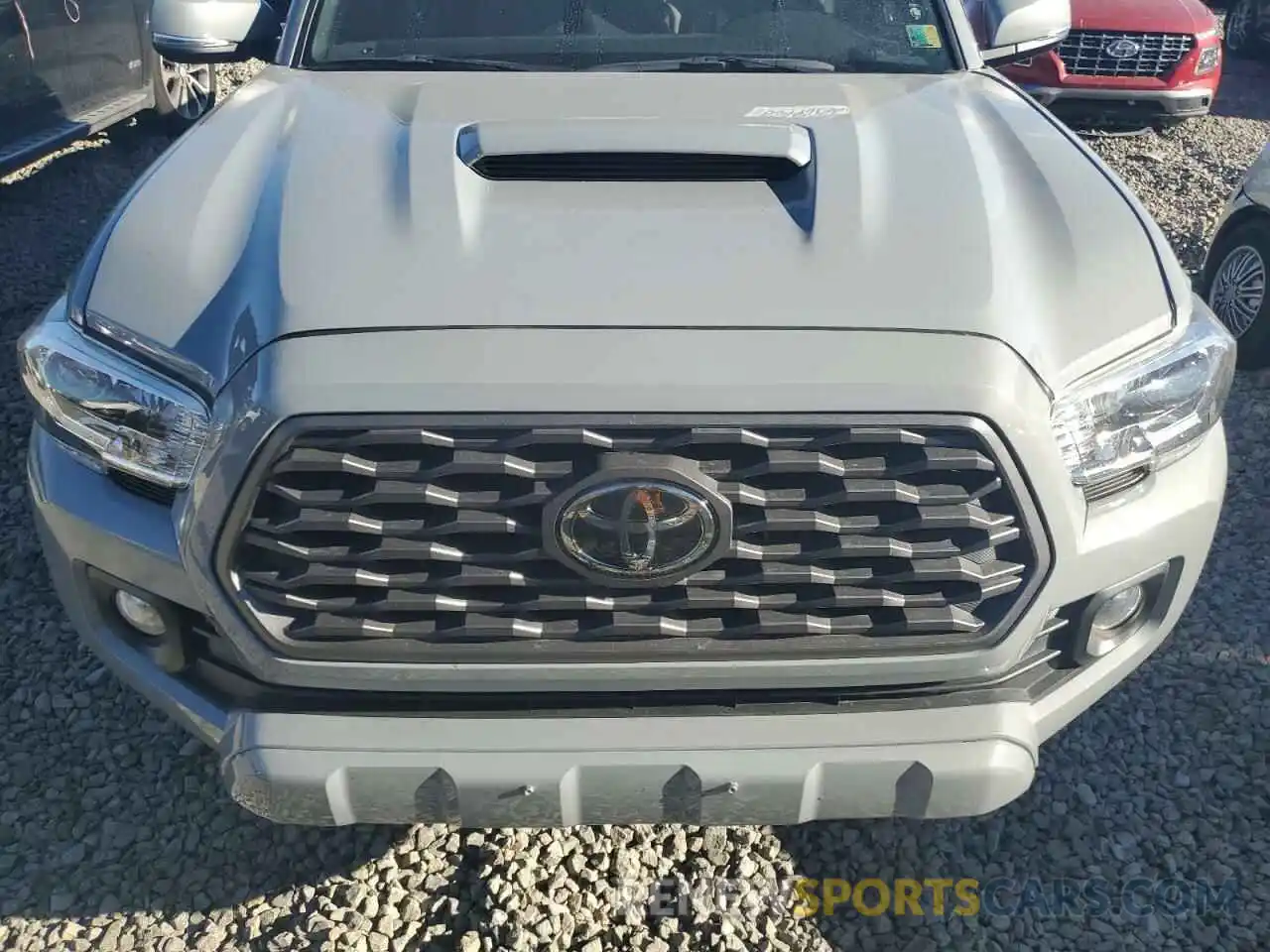 11 Photograph of a damaged car 3TMCZ5AN6LM320077 TOYOTA TACOMA 2020