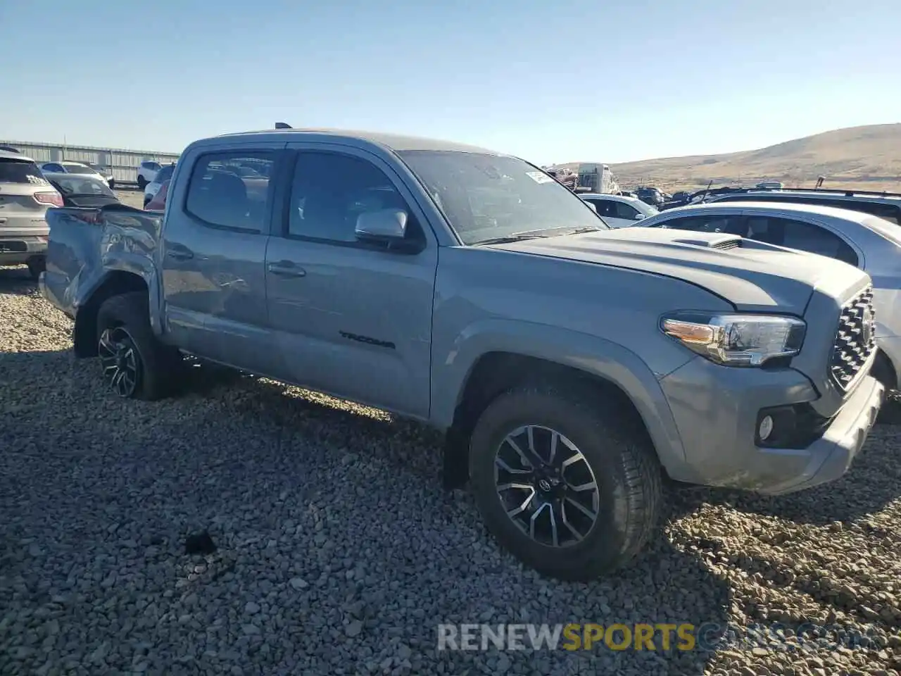 4 Photograph of a damaged car 3TMCZ5AN6LM320077 TOYOTA TACOMA 2020