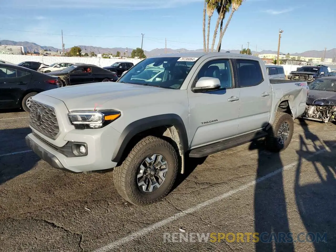 1 Photograph of a damaged car 3TMCZ5AN6LM325361 TOYOTA TACOMA 2020