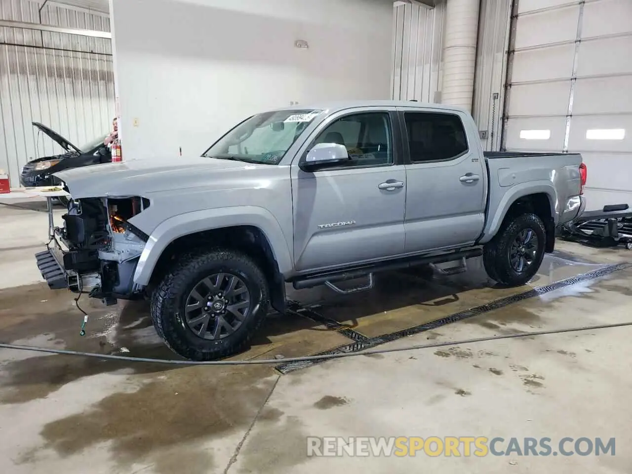 1 Photograph of a damaged car 3TMCZ5AN6LM340975 TOYOTA TACOMA 2020