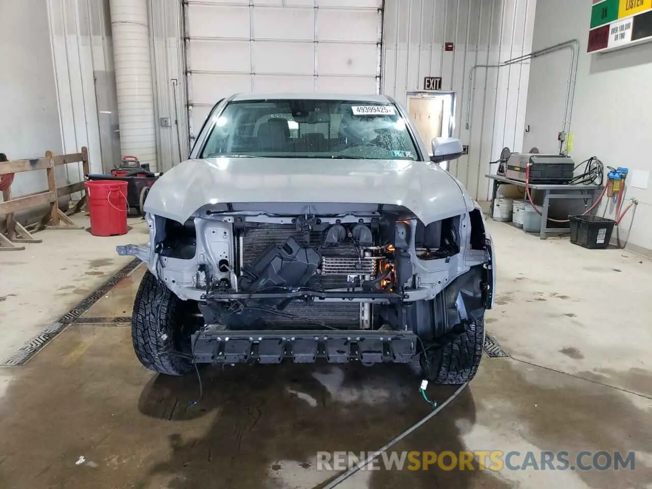 5 Photograph of a damaged car 3TMCZ5AN6LM340975 TOYOTA TACOMA 2020