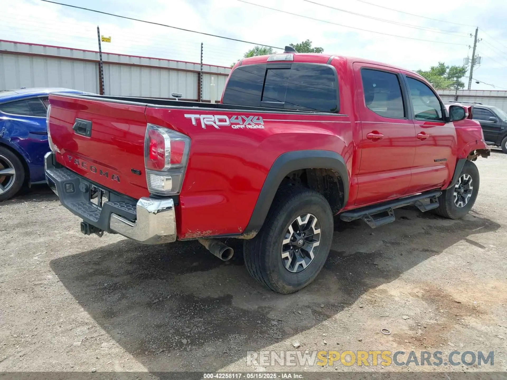 4 Photograph of a damaged car 3TMCZ5AN6LM341642 TOYOTA TACOMA 2020