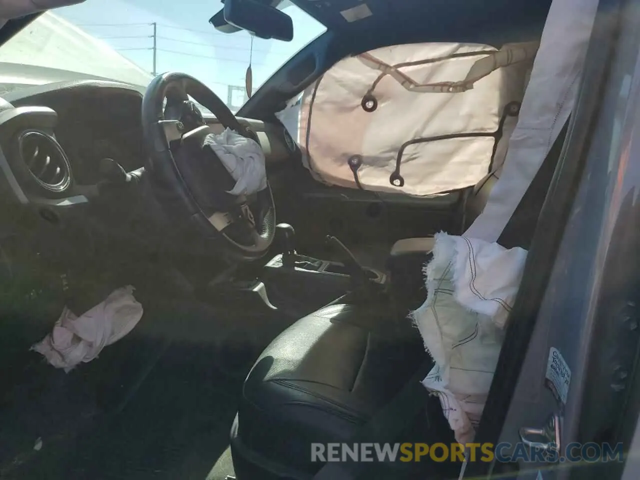 7 Photograph of a damaged car 3TMCZ5AN6LM343939 TOYOTA TACOMA 2020