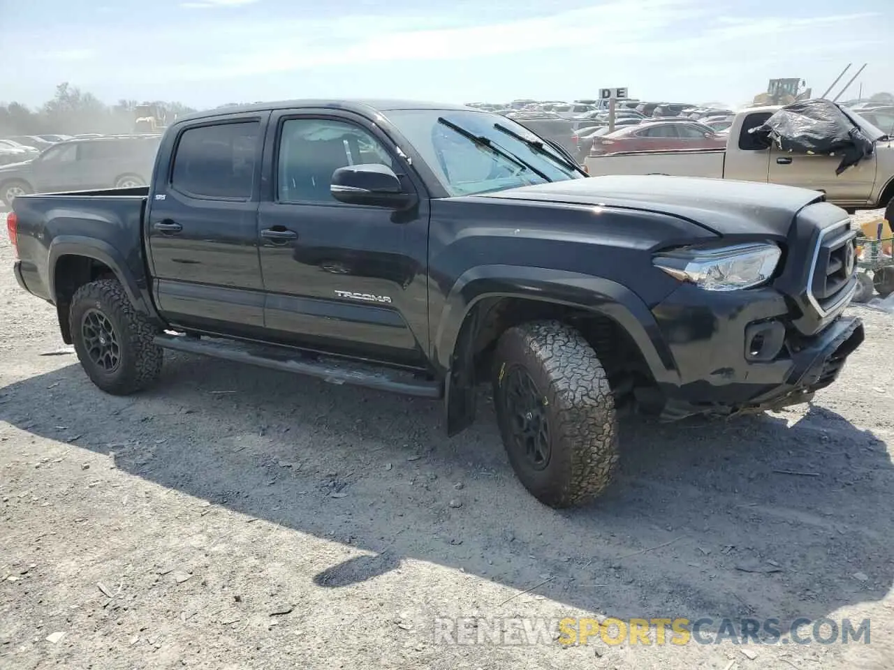 4 Photograph of a damaged car 3TMCZ5AN6LM362331 TOYOTA TACOMA 2020