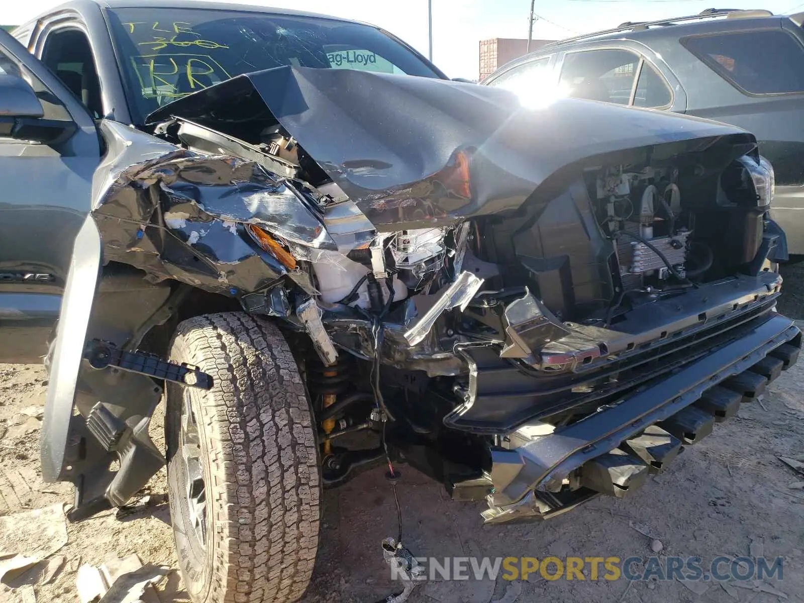 9 Photograph of a damaged car 3TMCZ5AN7LM289423 TOYOTA TACOMA 2020