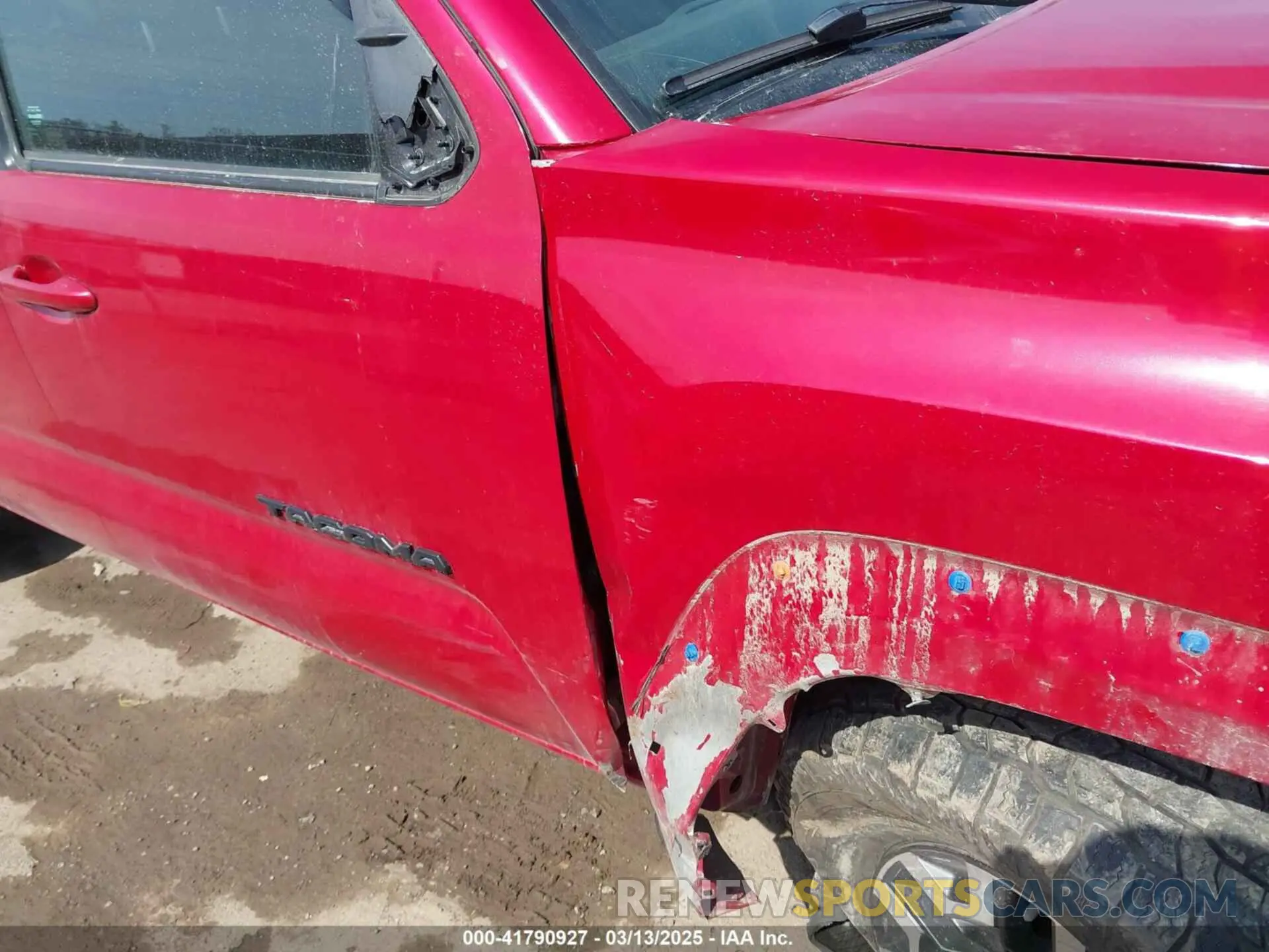 19 Photograph of a damaged car 3TMCZ5AN7LM305667 TOYOTA TACOMA 2020