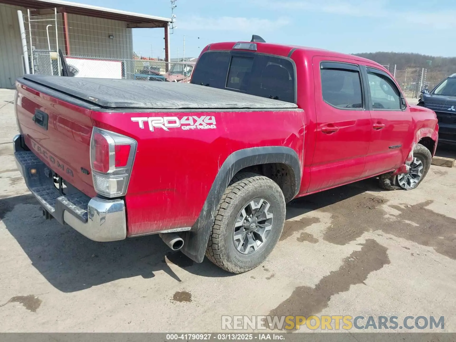 4 Photograph of a damaged car 3TMCZ5AN7LM305667 TOYOTA TACOMA 2020