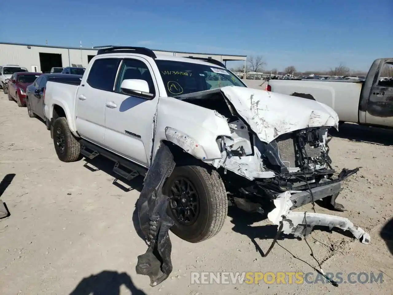 1 Photograph of a damaged car 3TMCZ5AN7LM307287 TOYOTA TACOMA 2020