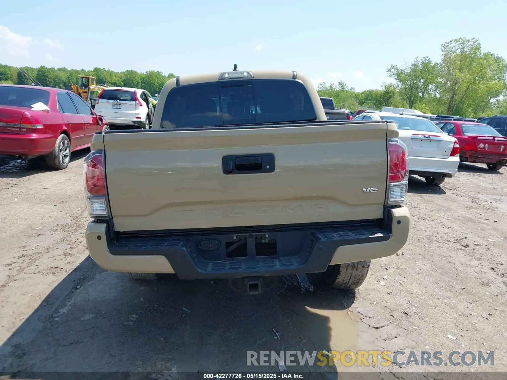 15 Photograph of a damaged car 3TMCZ5AN7LM308553 TOYOTA TACOMA 2020