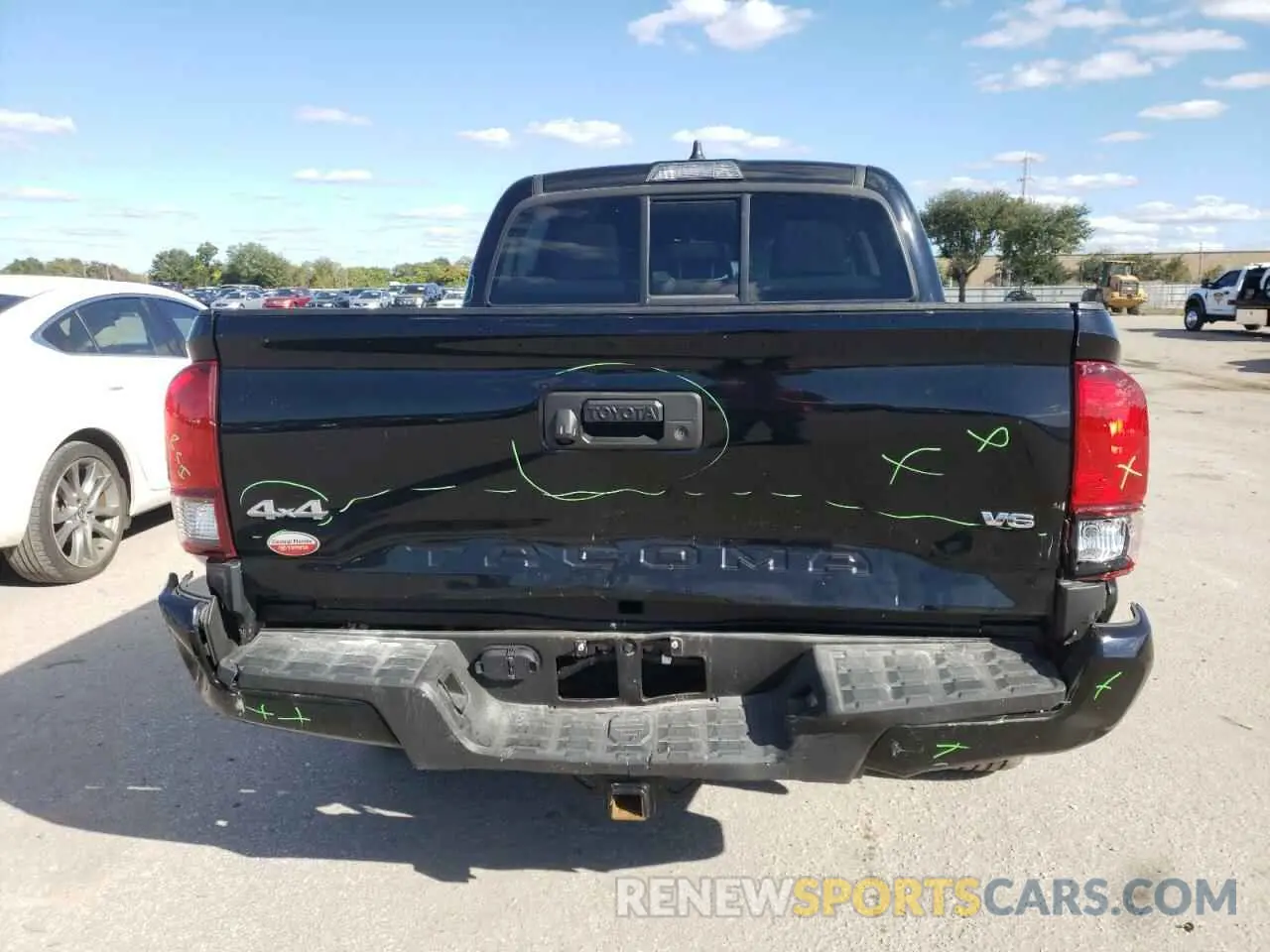 9 Photograph of a damaged car 3TMCZ5AN7LM346932 TOYOTA TACOMA 2020