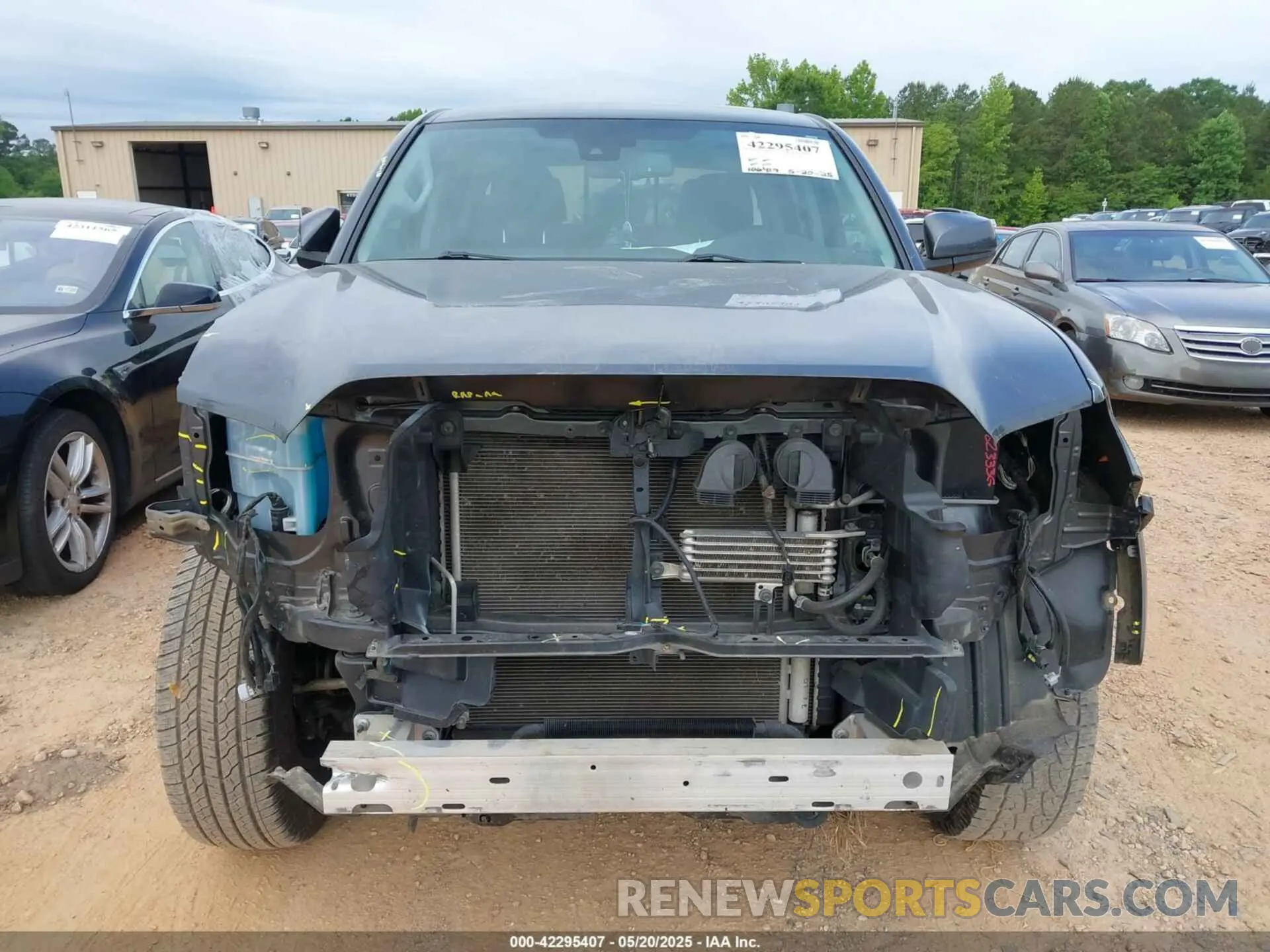 13 Photograph of a damaged car 3TMCZ5AN8LM297983 TOYOTA TACOMA 2020