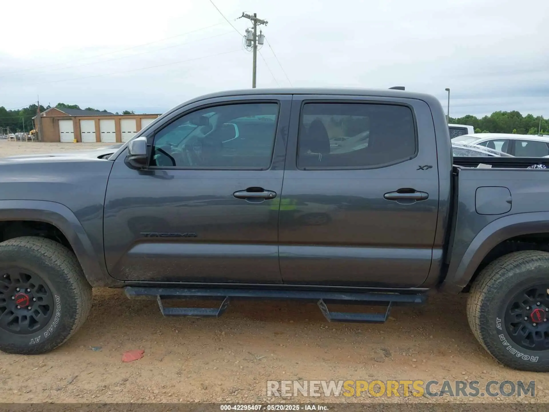 15 Photograph of a damaged car 3TMCZ5AN8LM297983 TOYOTA TACOMA 2020