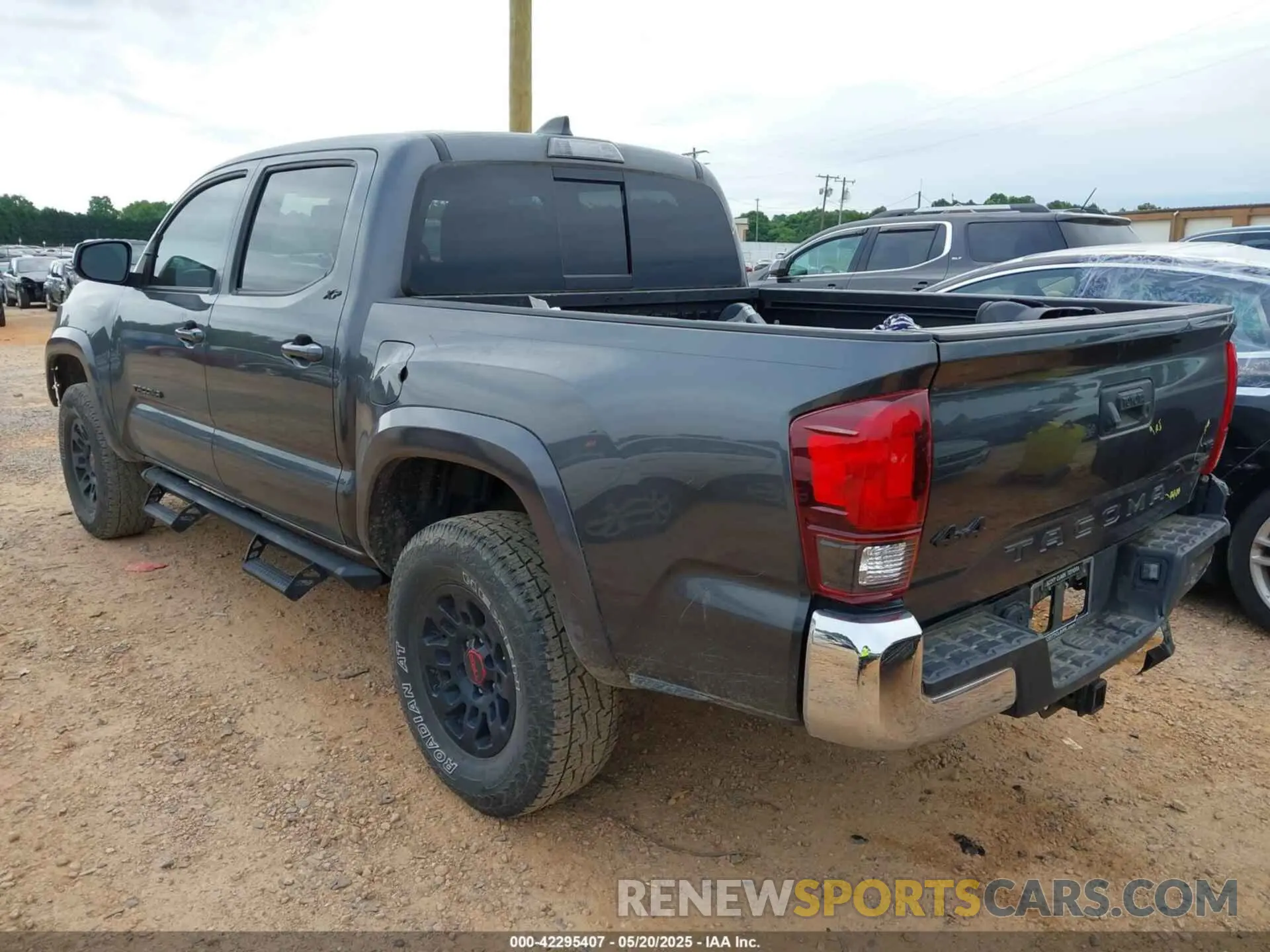 3 Photograph of a damaged car 3TMCZ5AN8LM297983 TOYOTA TACOMA 2020