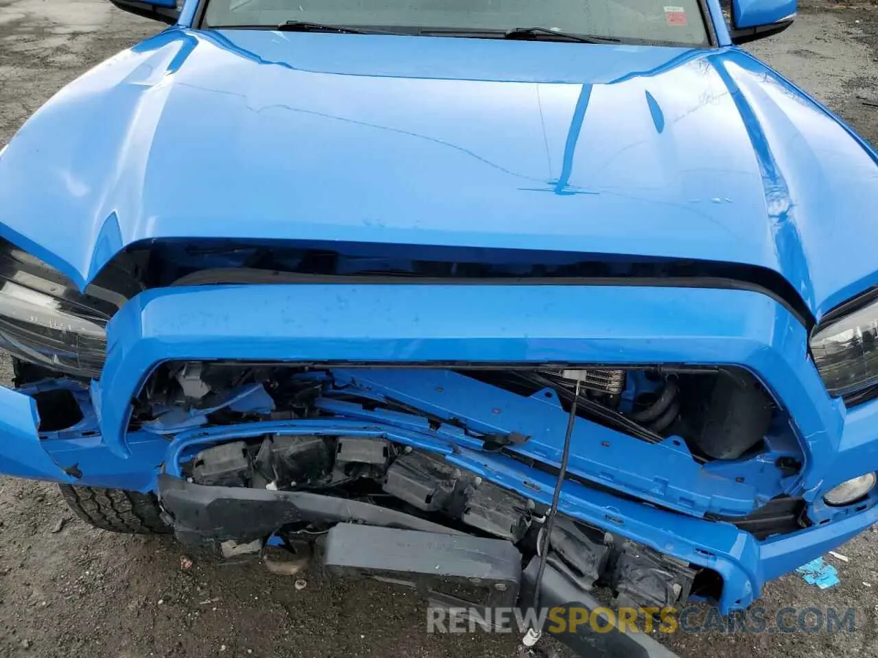 12 Photograph of a damaged car 3TMCZ5AN8LM298342 TOYOTA TACOMA 2020