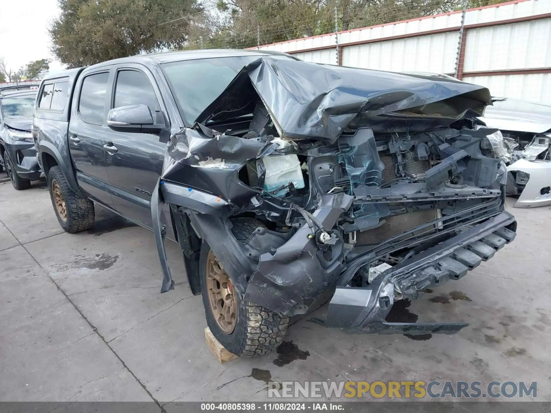 1 Photograph of a damaged car 3TMCZ5AN8LM343067 TOYOTA TACOMA 2020