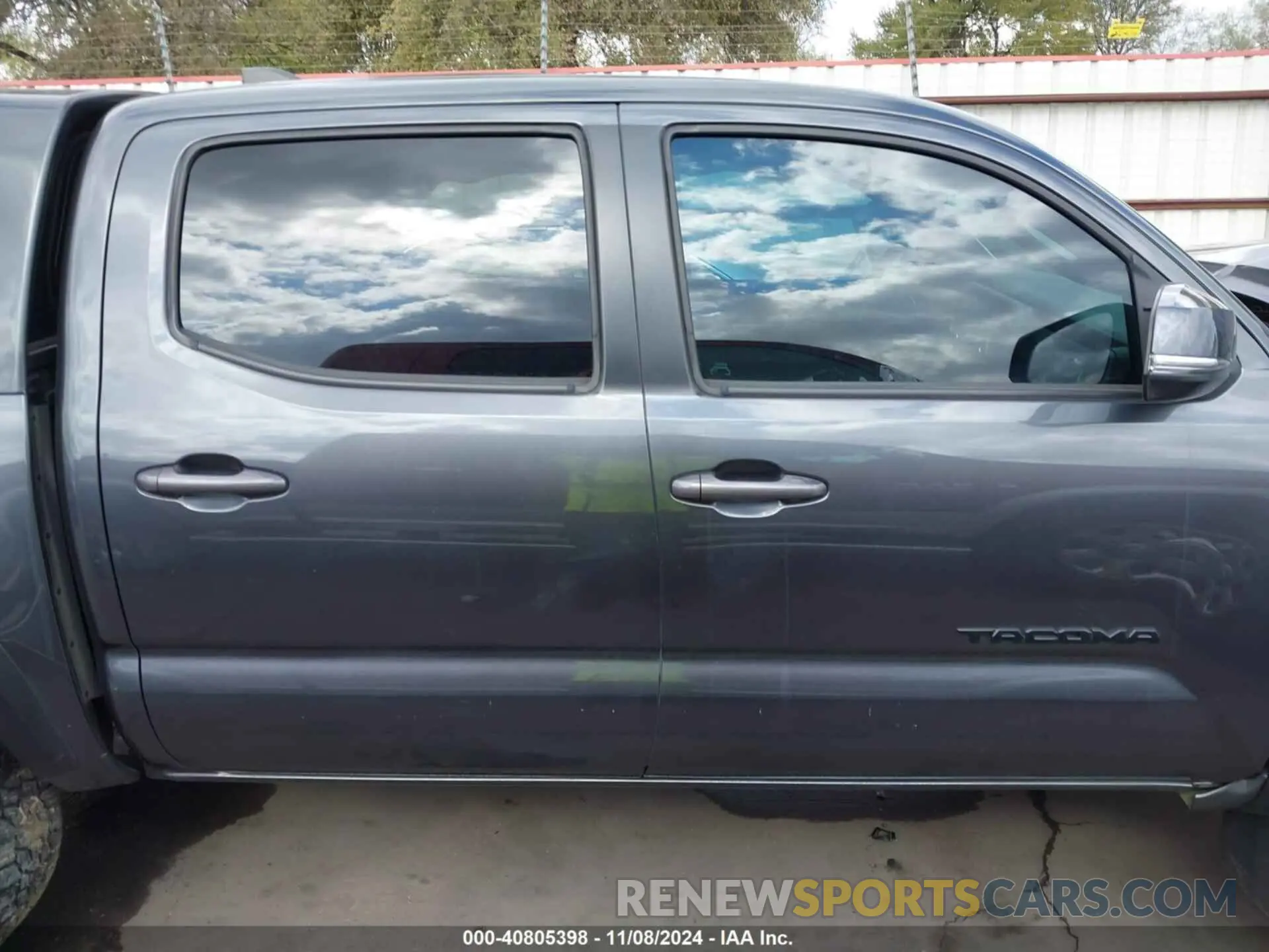 14 Photograph of a damaged car 3TMCZ5AN8LM343067 TOYOTA TACOMA 2020