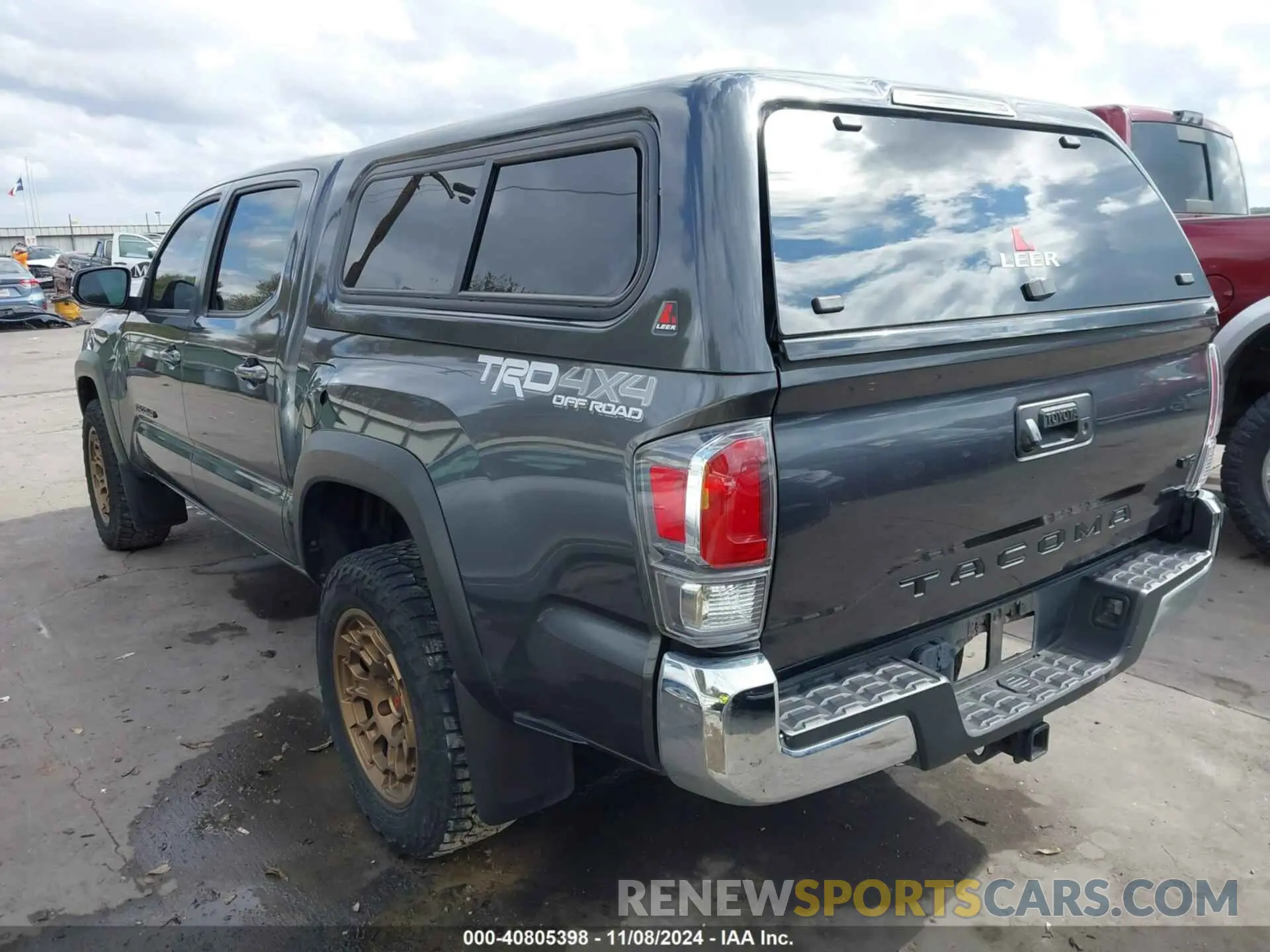 3 Photograph of a damaged car 3TMCZ5AN8LM343067 TOYOTA TACOMA 2020