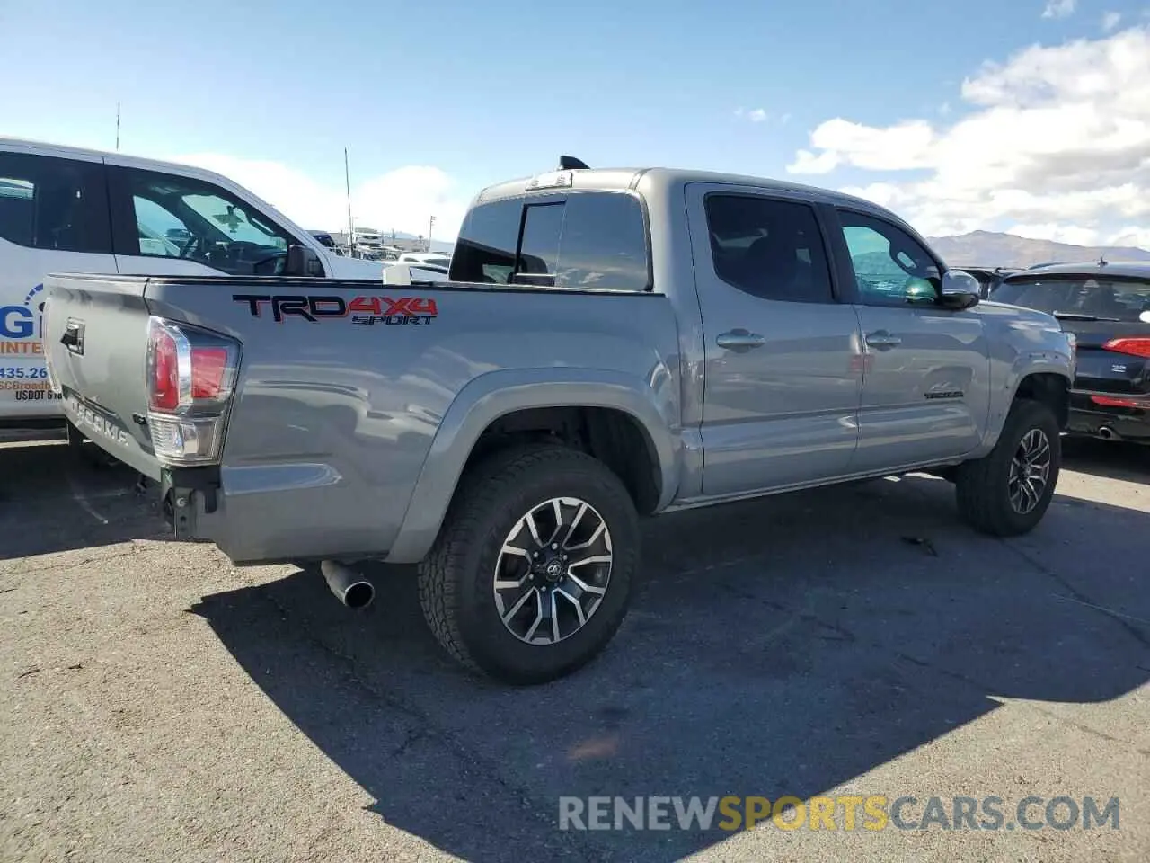 3 Photograph of a damaged car 3TMCZ5AN8LM361150 TOYOTA TACOMA 2020