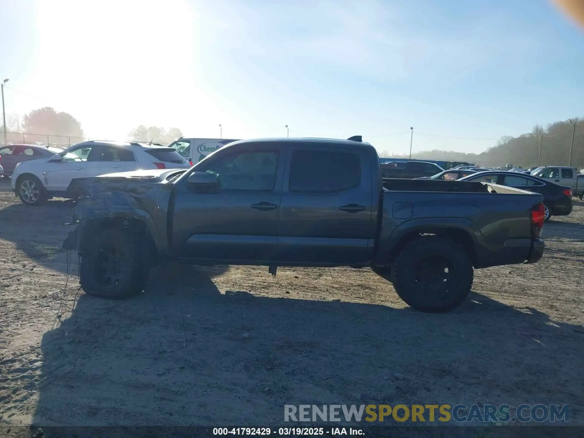 14 Photograph of a damaged car 3TMCZ5AN9LM308618 TOYOTA TACOMA 2020