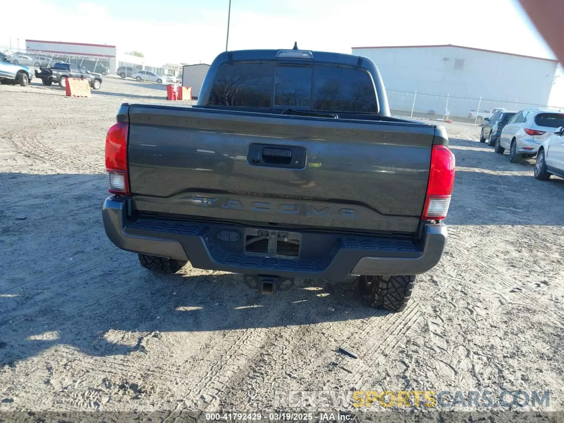 16 Photograph of a damaged car 3TMCZ5AN9LM308618 TOYOTA TACOMA 2020