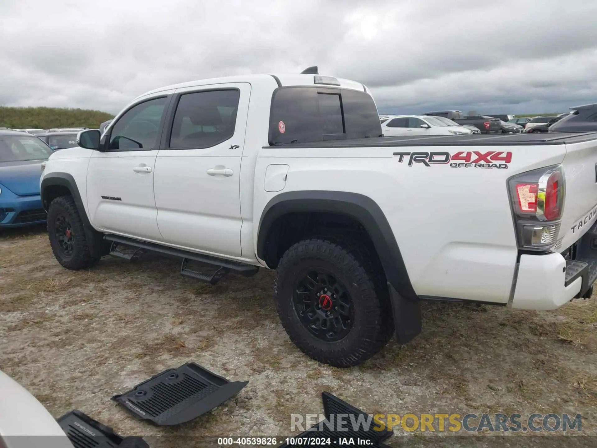 14 Photograph of a damaged car 3TMCZ5AN9LM321644 TOYOTA TACOMA 2020
