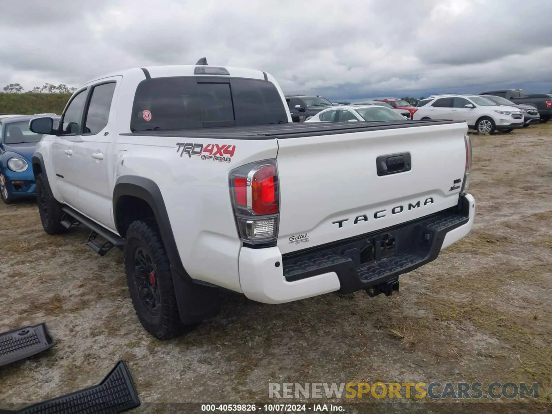 3 Photograph of a damaged car 3TMCZ5AN9LM321644 TOYOTA TACOMA 2020