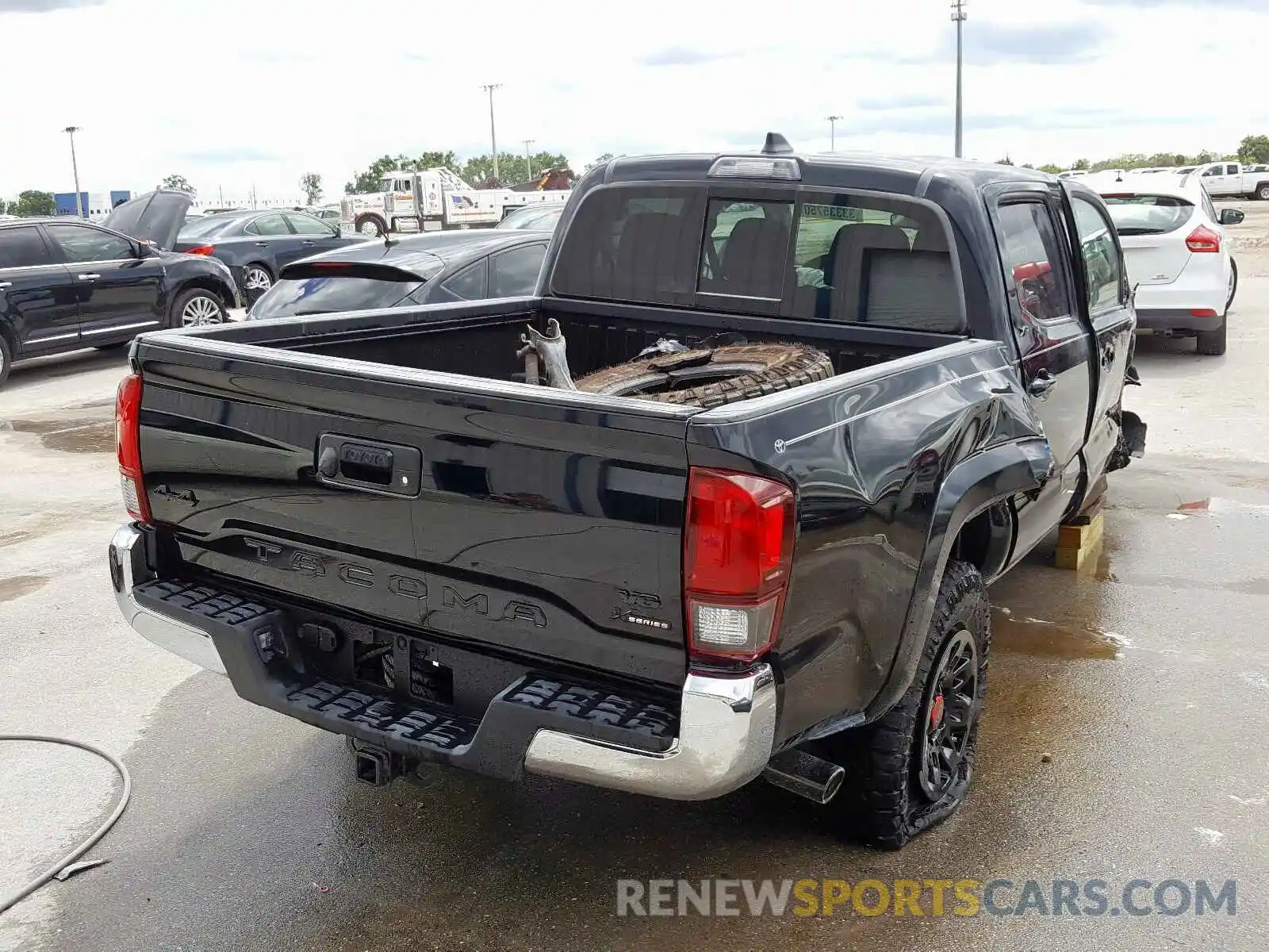 4 Photograph of a damaged car 3TMCZ5AN9LM323202 TOYOTA TACOMA 2020