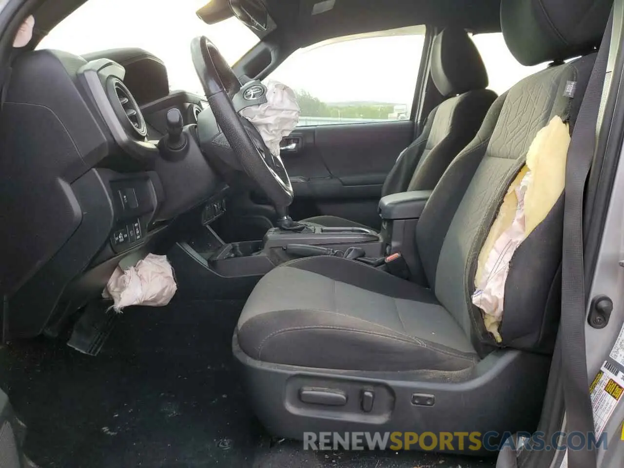 7 Photograph of a damaged car 3TMCZ5AN9LM332904 TOYOTA TACOMA 2020