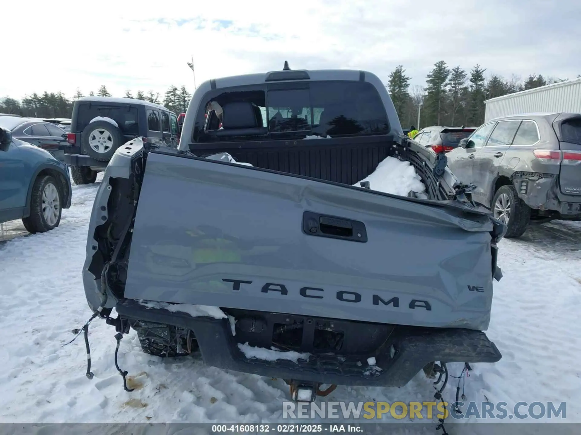 16 Photograph of a damaged car 3TMCZ5AN9LM339240 TOYOTA TACOMA 2020