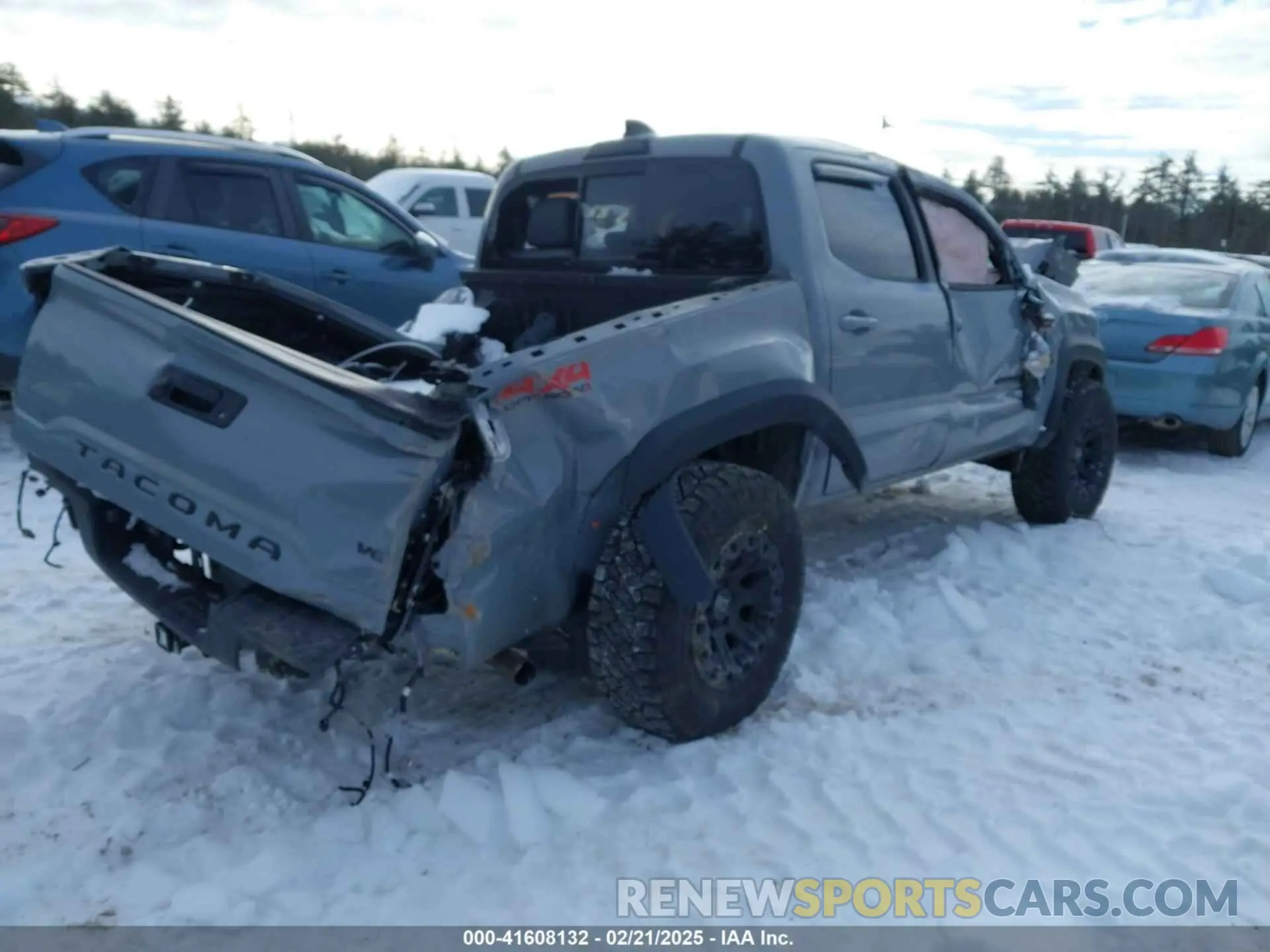 4 Photograph of a damaged car 3TMCZ5AN9LM339240 TOYOTA TACOMA 2020