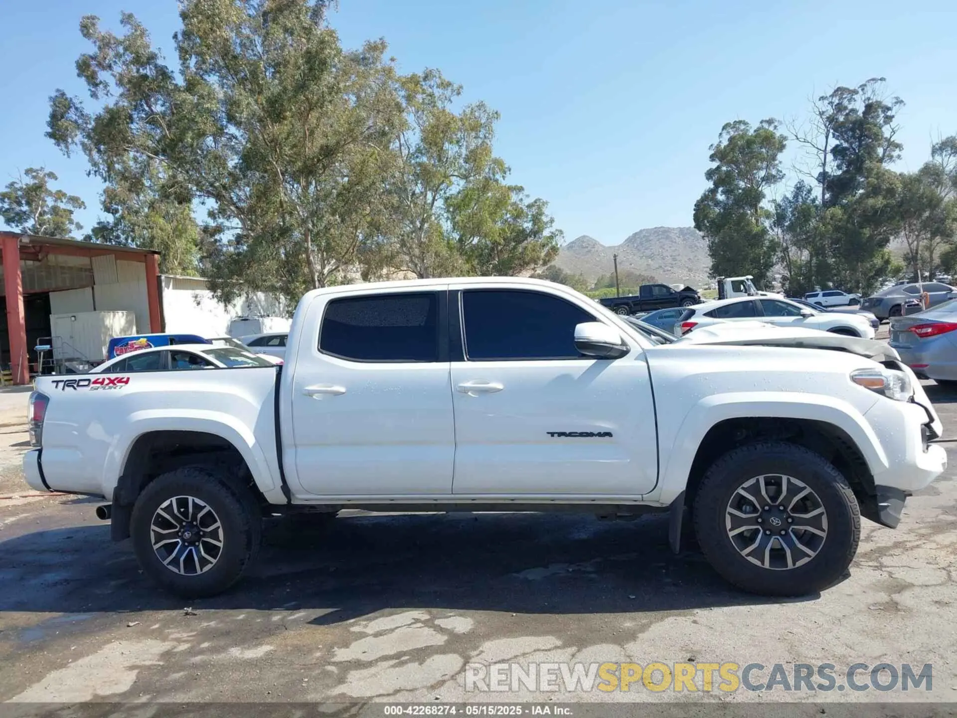 14 Photograph of a damaged car 3TMCZ5AN9LM341778 TOYOTA TACOMA 2020