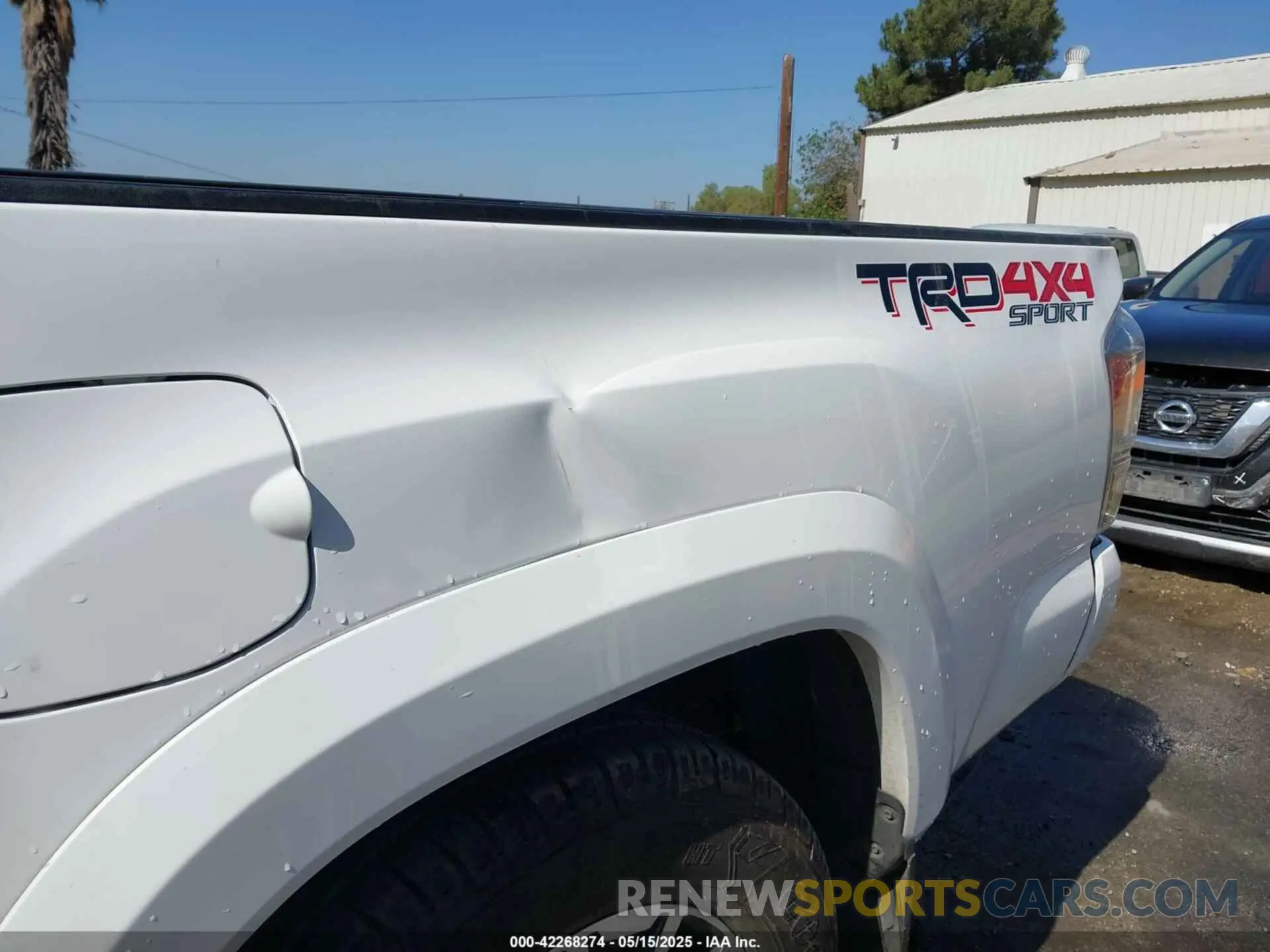 19 Photograph of a damaged car 3TMCZ5AN9LM341778 TOYOTA TACOMA 2020