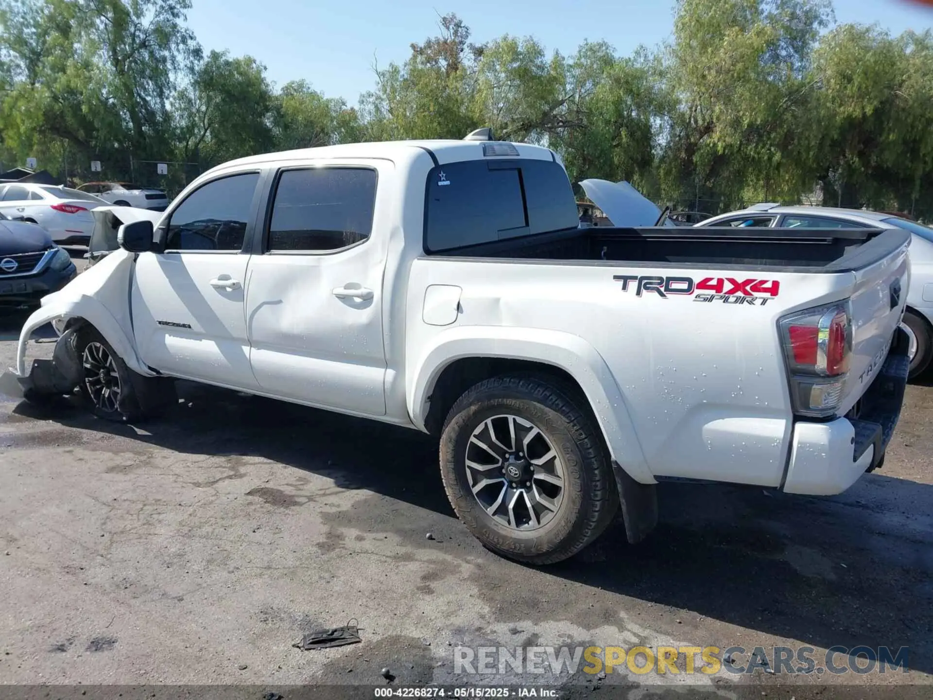 3 Photograph of a damaged car 3TMCZ5AN9LM341778 TOYOTA TACOMA 2020